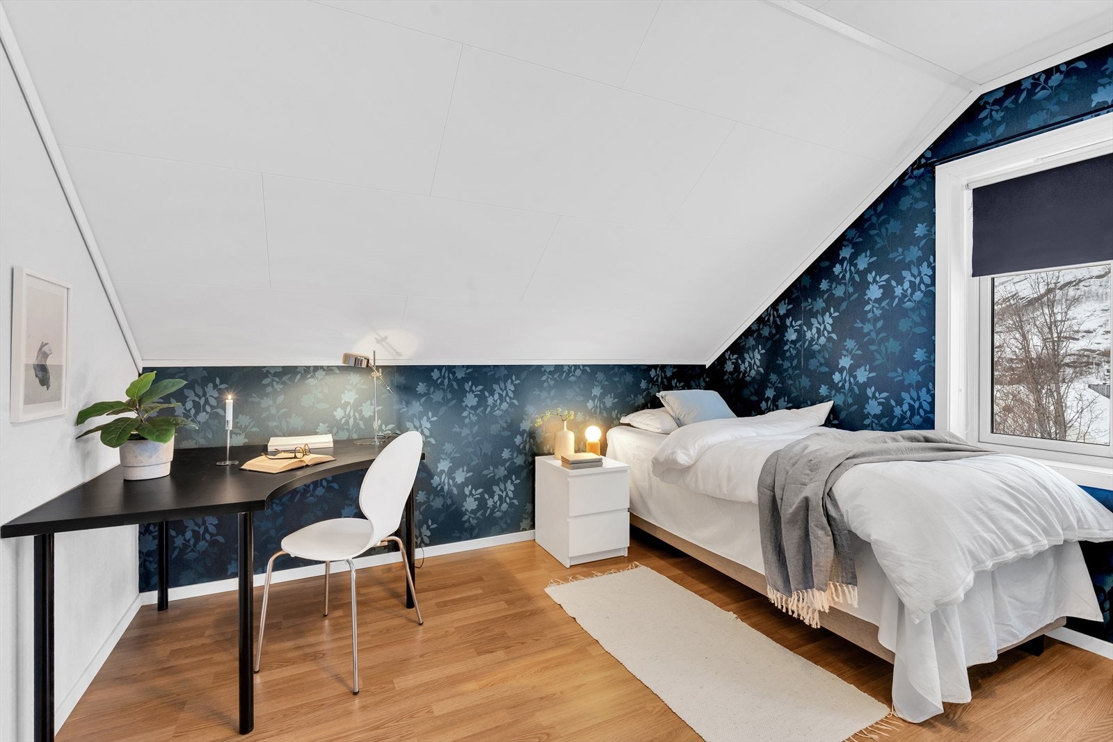 Soverom 3- gjennomført i pene overflater og god plass til ønsket innredning. Galleribilde