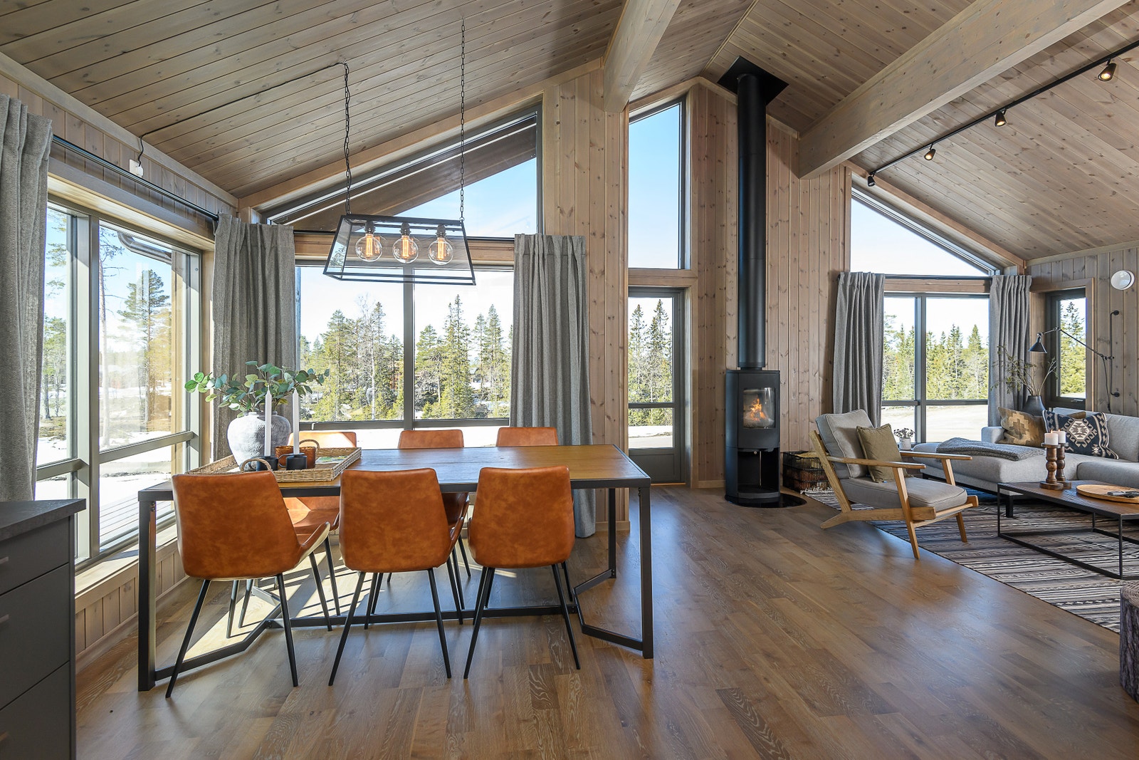 Interiørbilder fra en lik hytte. Farger og produkter kan avvike fra leveransen. Galleribilde