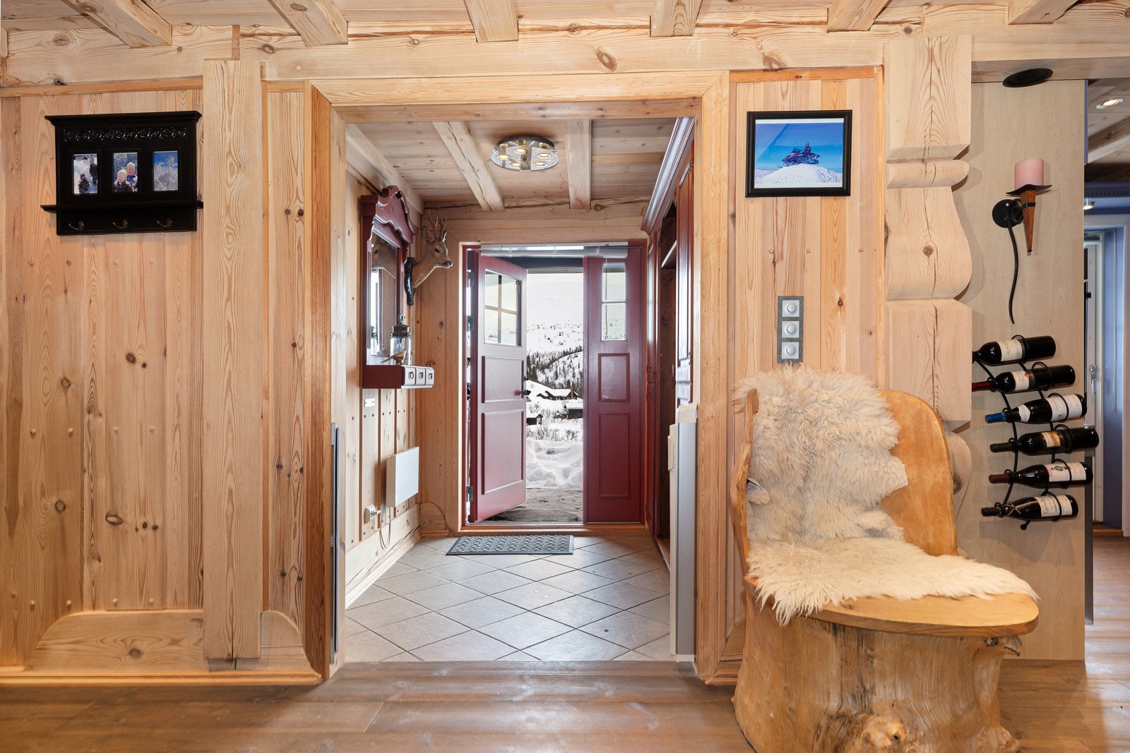 Inngangsparti og gang Galleribilde