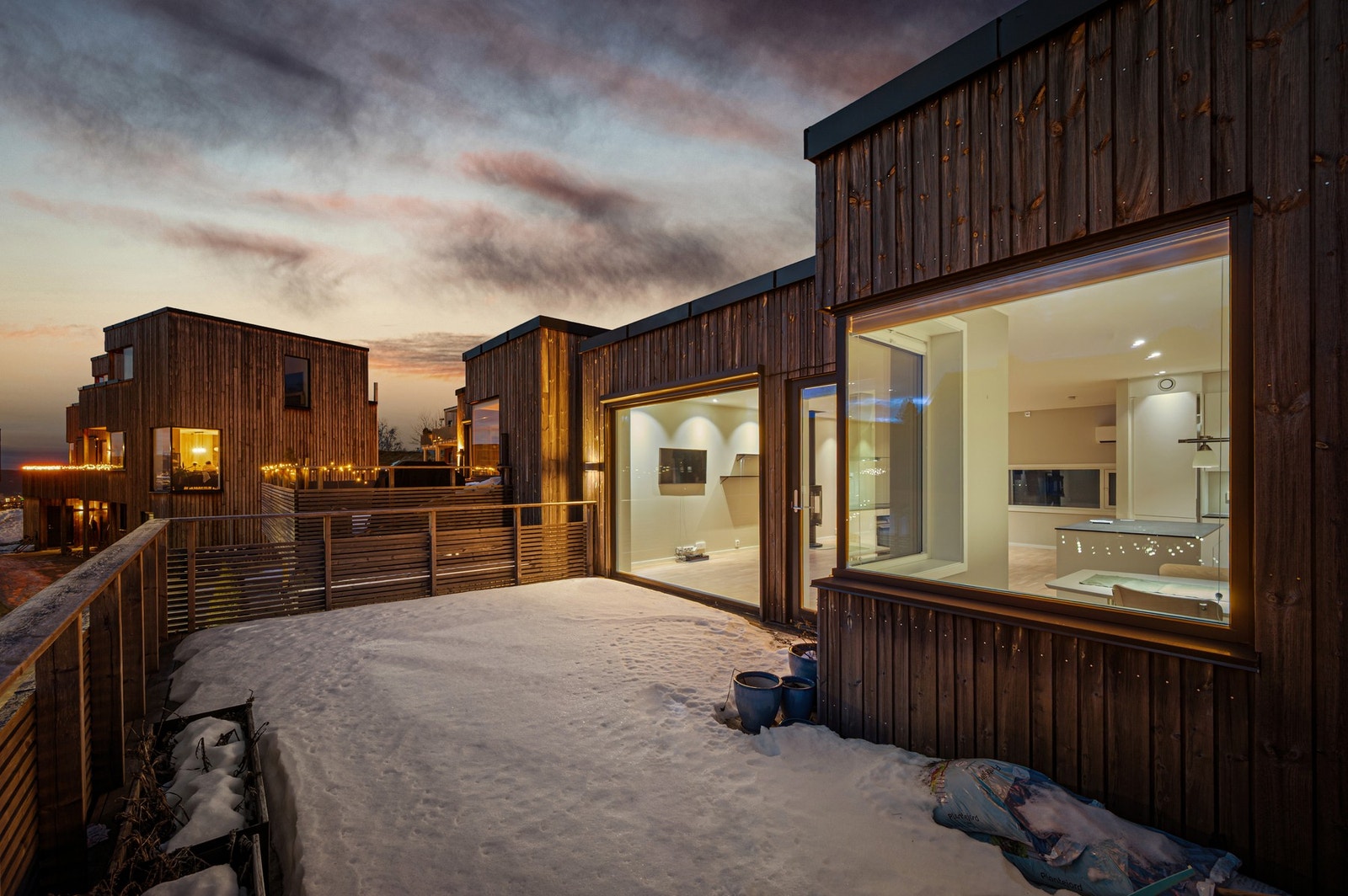 Stor uteplass som er på hele 26 kvadratmeter. Galleribilde