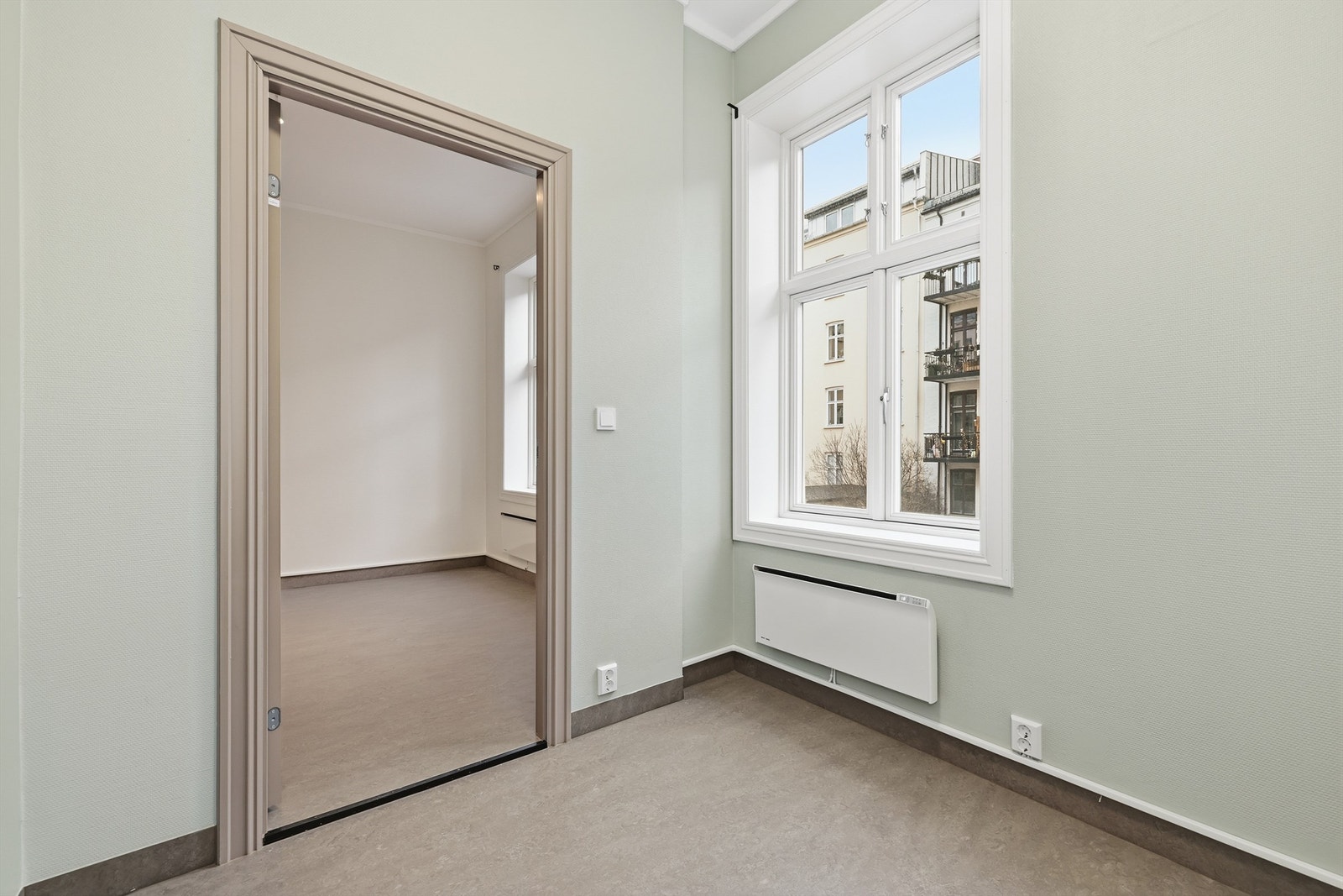 Fra stue inn til soverom Galleribilde