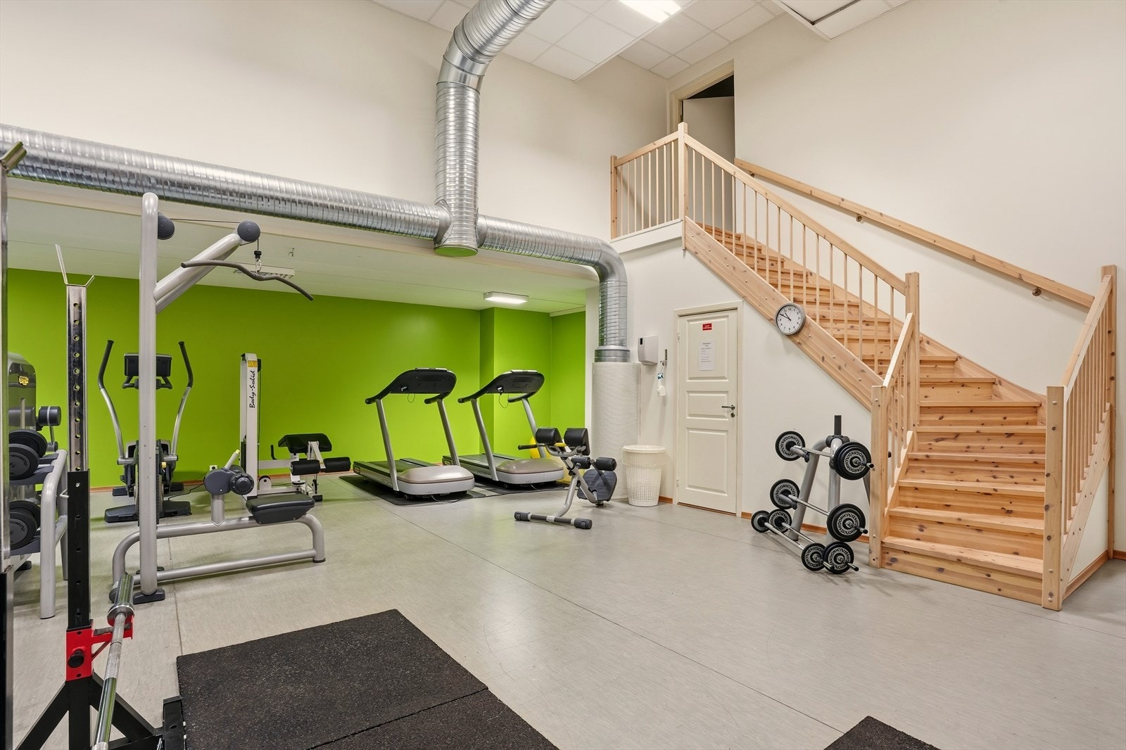 Det er trimrom i sameiet. Galleribilde