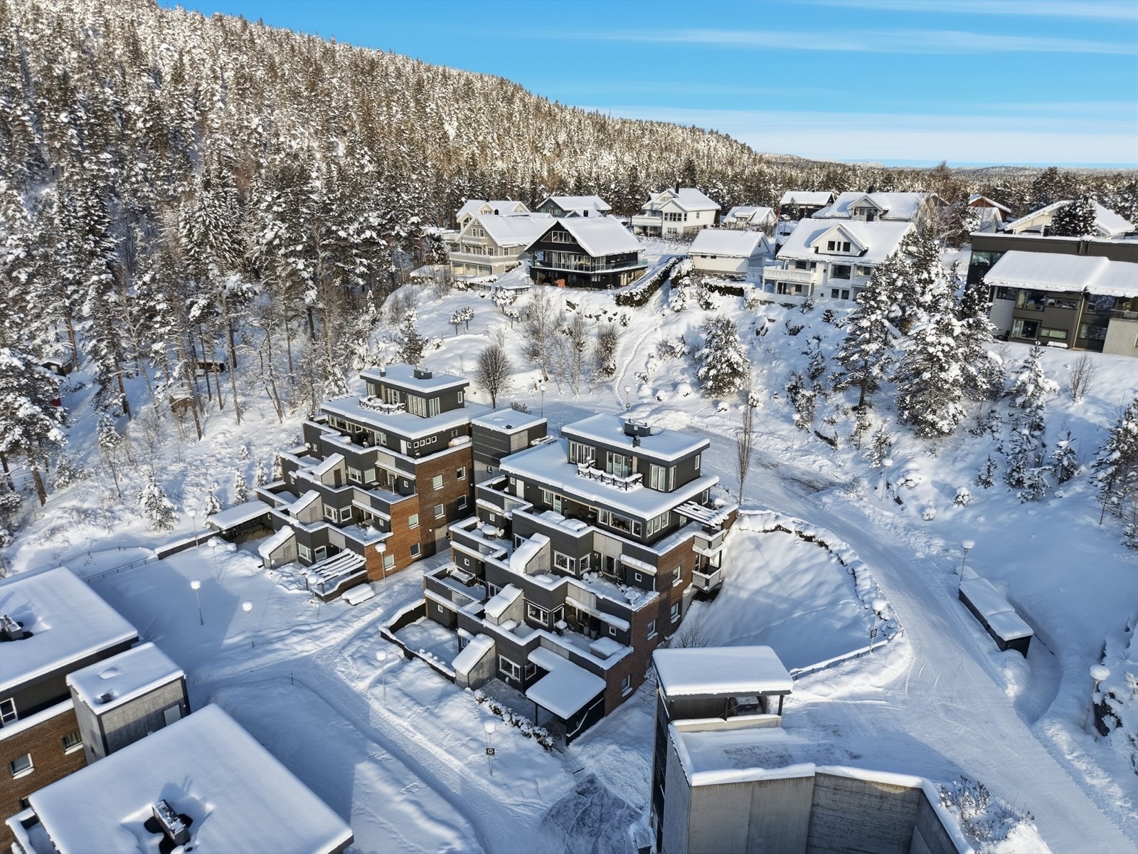 Det er kort vei til variert turterreng i marka. Galleribilde