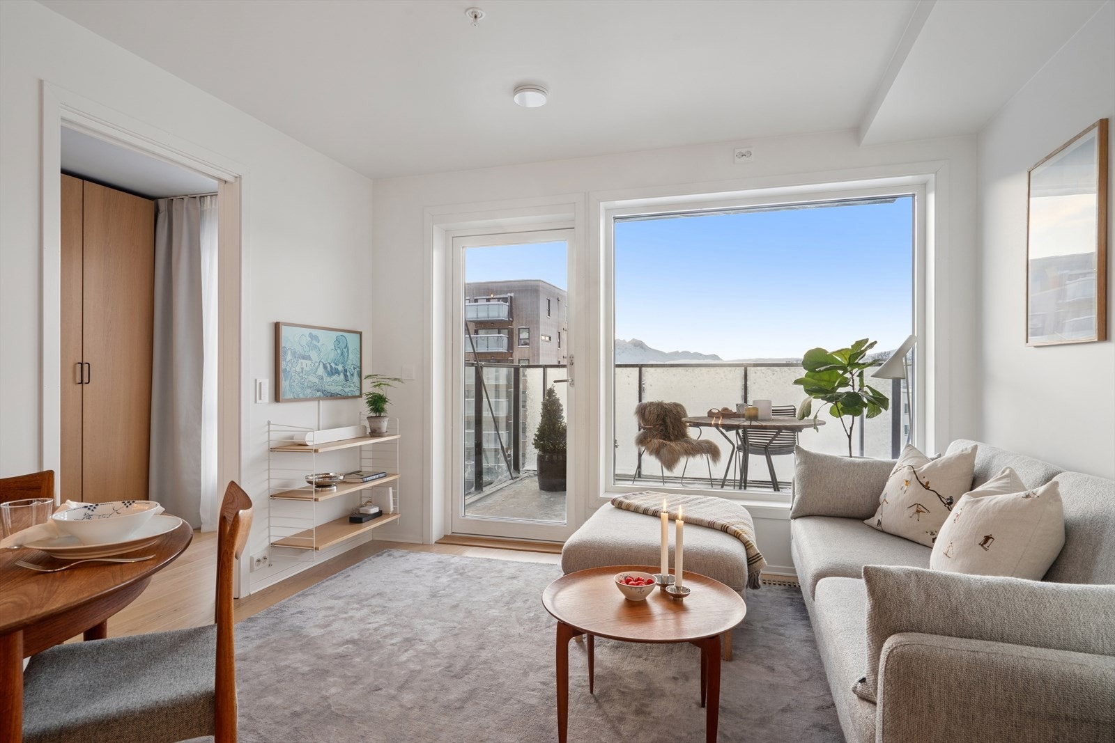 En lys og moderne 2-roms eierleilighet i et bygg fra år 2022. Galleribilde