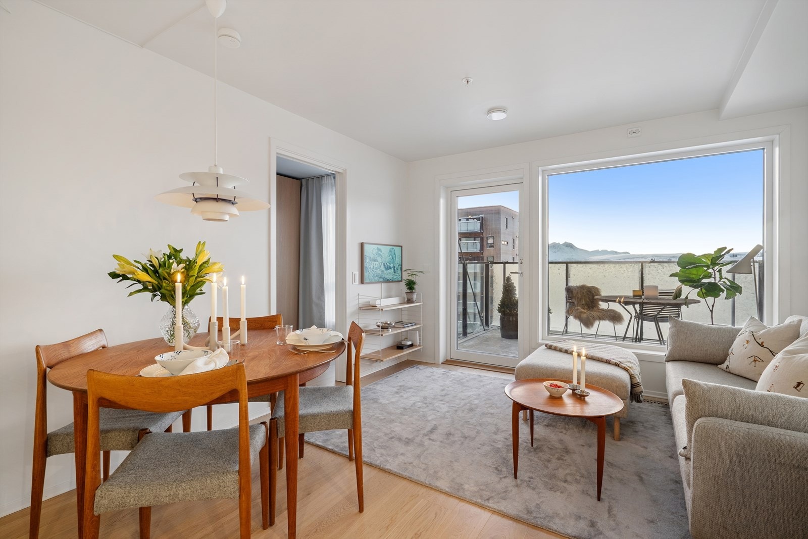 Strandvegen 110A presenteres av DNB Eiendom ved Kristina Aagaard Johansen. Galleribilde