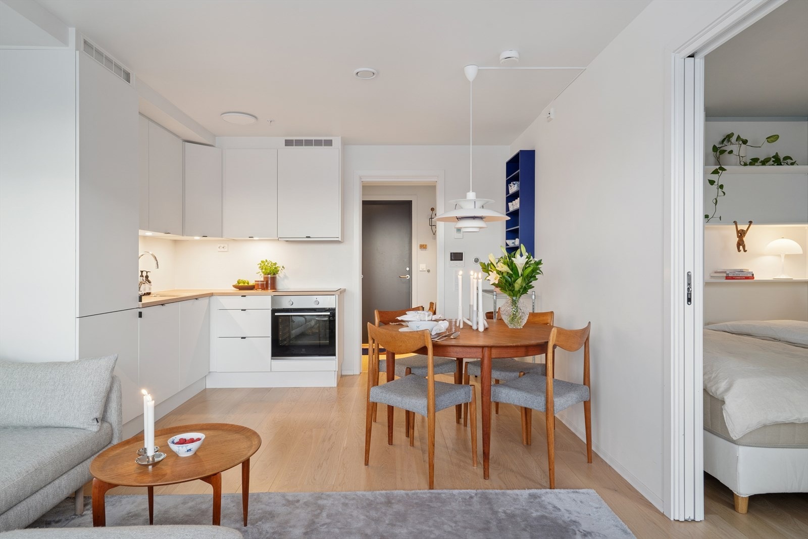 Her får du flere gode kvaliteter som fjernvarme til gulvradiator og varmtvann inkludert i felleskostnader. Galleribilde