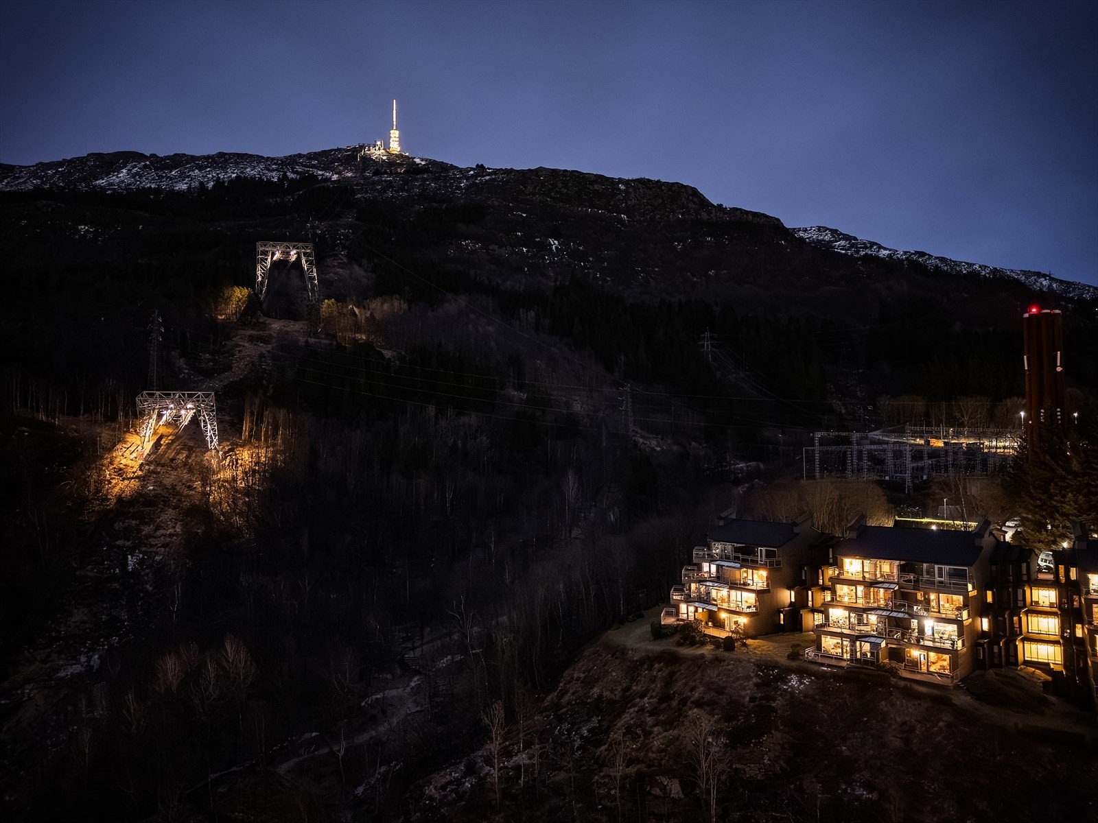 - Bosett deg i et ettertraktet sameie med kort vei til både sentrumskjernen, Haukeland sykehus og flotte turområder - Galleribilde