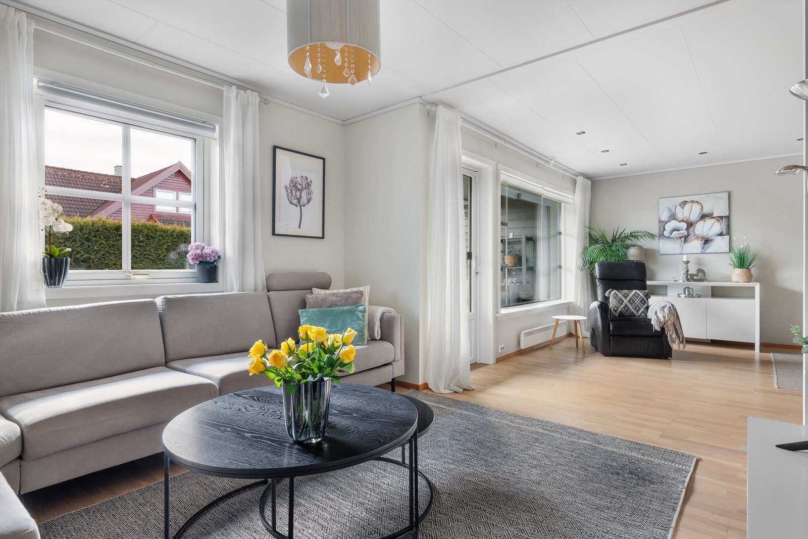 Denne delen av stuen kan tilbakeføres til soverom om man trenger 4 soverom Galleribilde