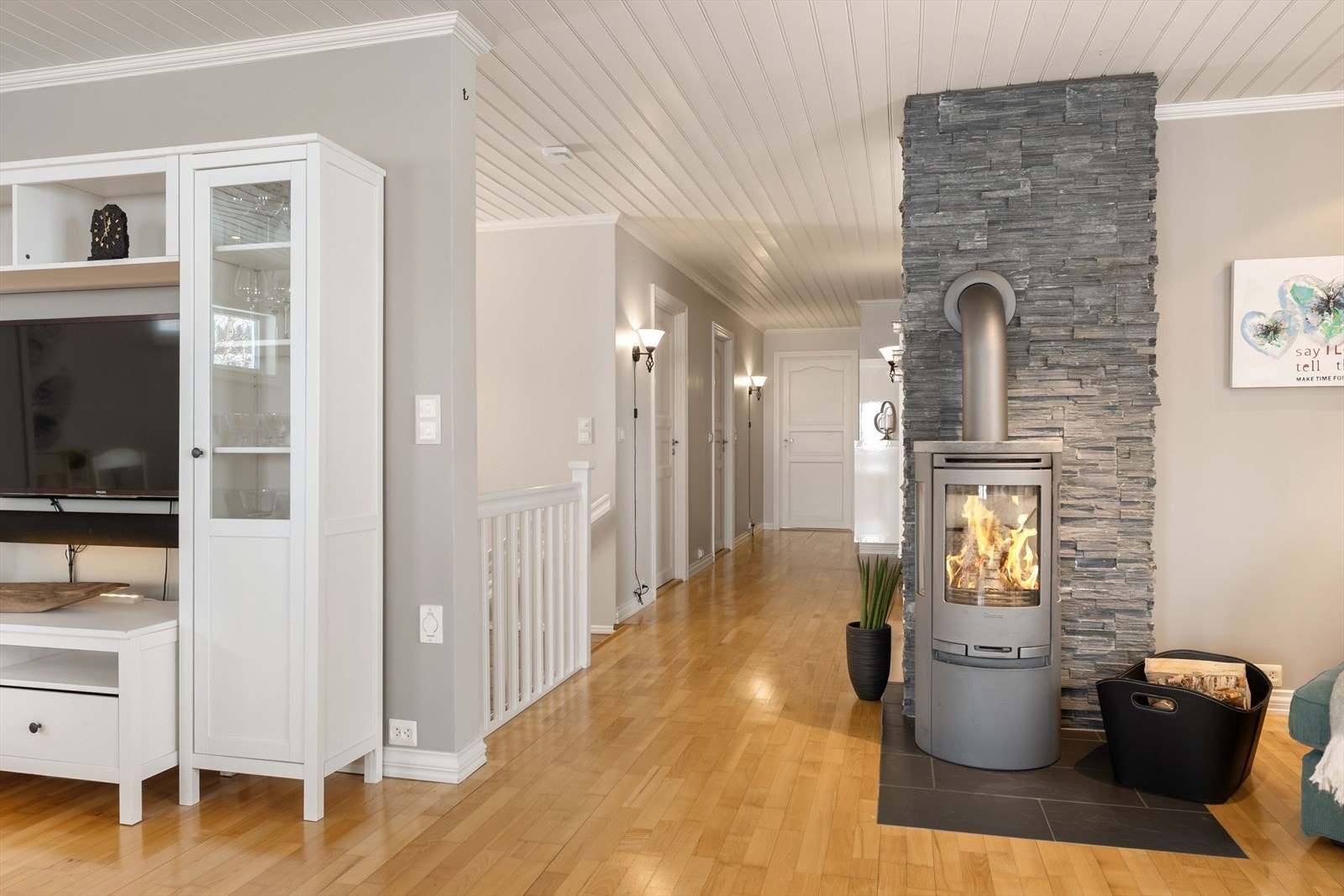 Videre fra stue mot kjøkken, bad og soverom Galleribilde