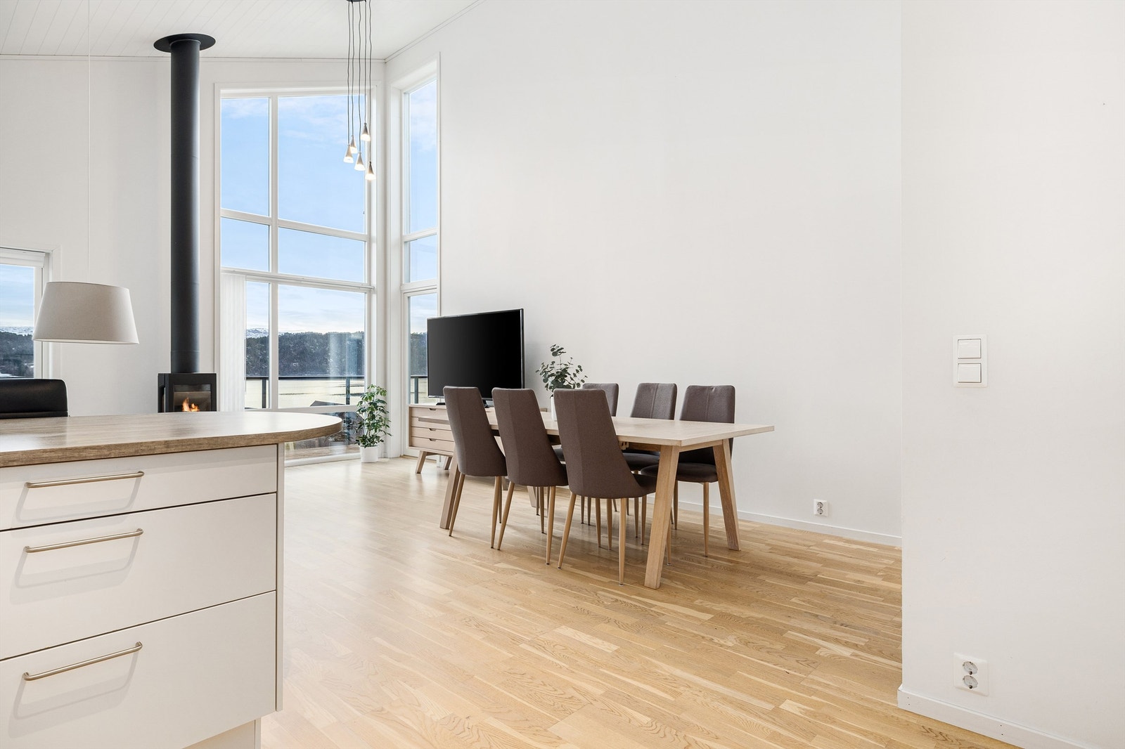 Nyt den flotte utsikten fra kjøkkenet Galleribilde