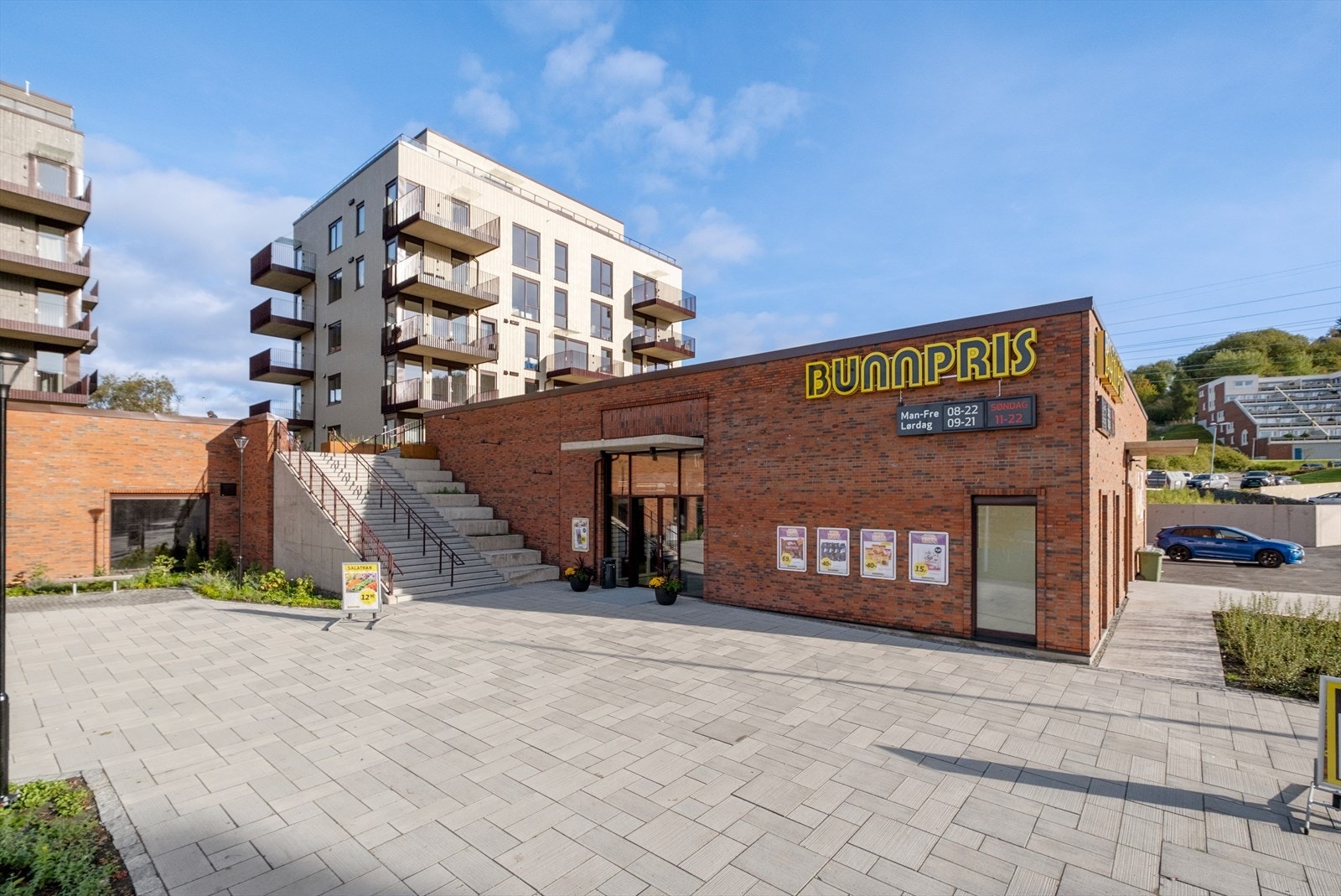 Her får du umiddelbar nærhet til ny Bunnprisbutikk og du har bussholdeplass rett ved leilighetene. Galleribilde