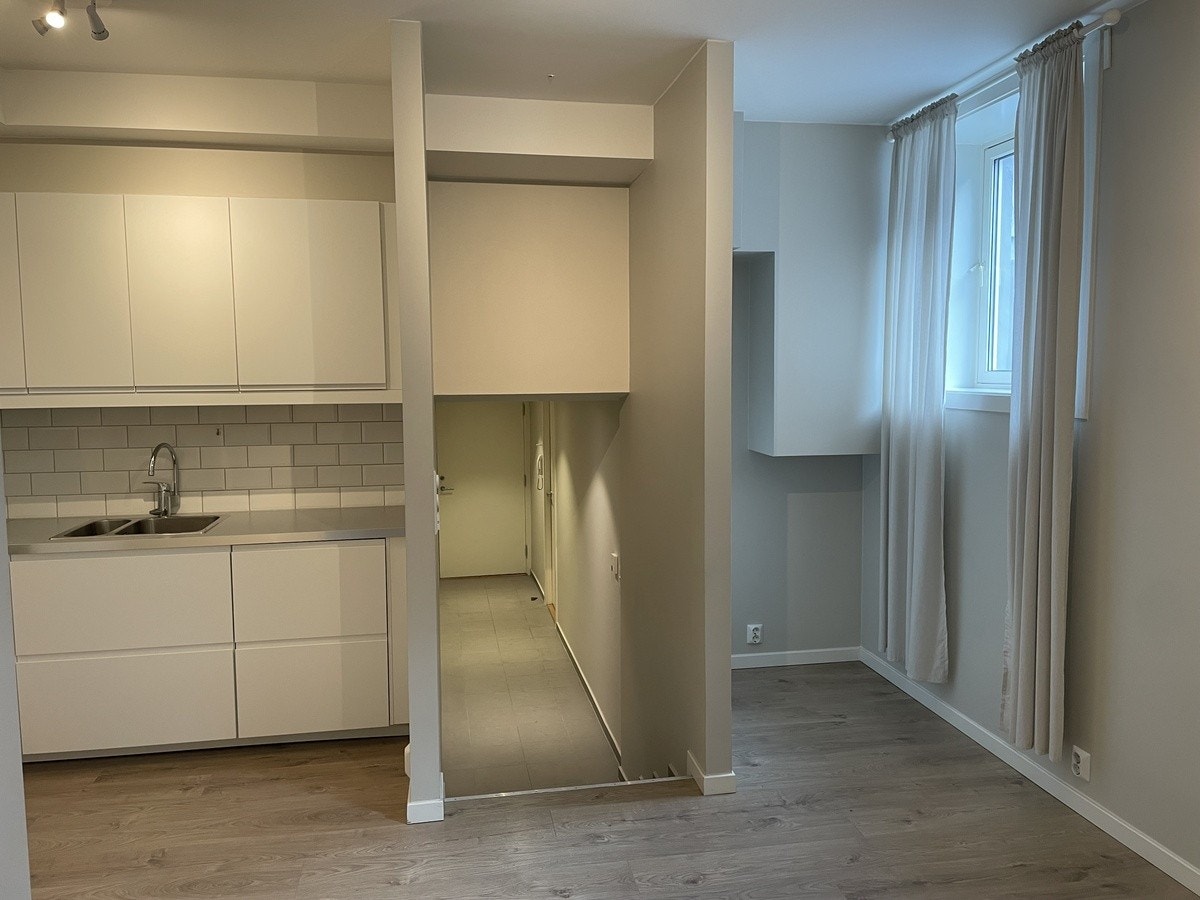 Trapp mellom éntre og stue Galleribilde