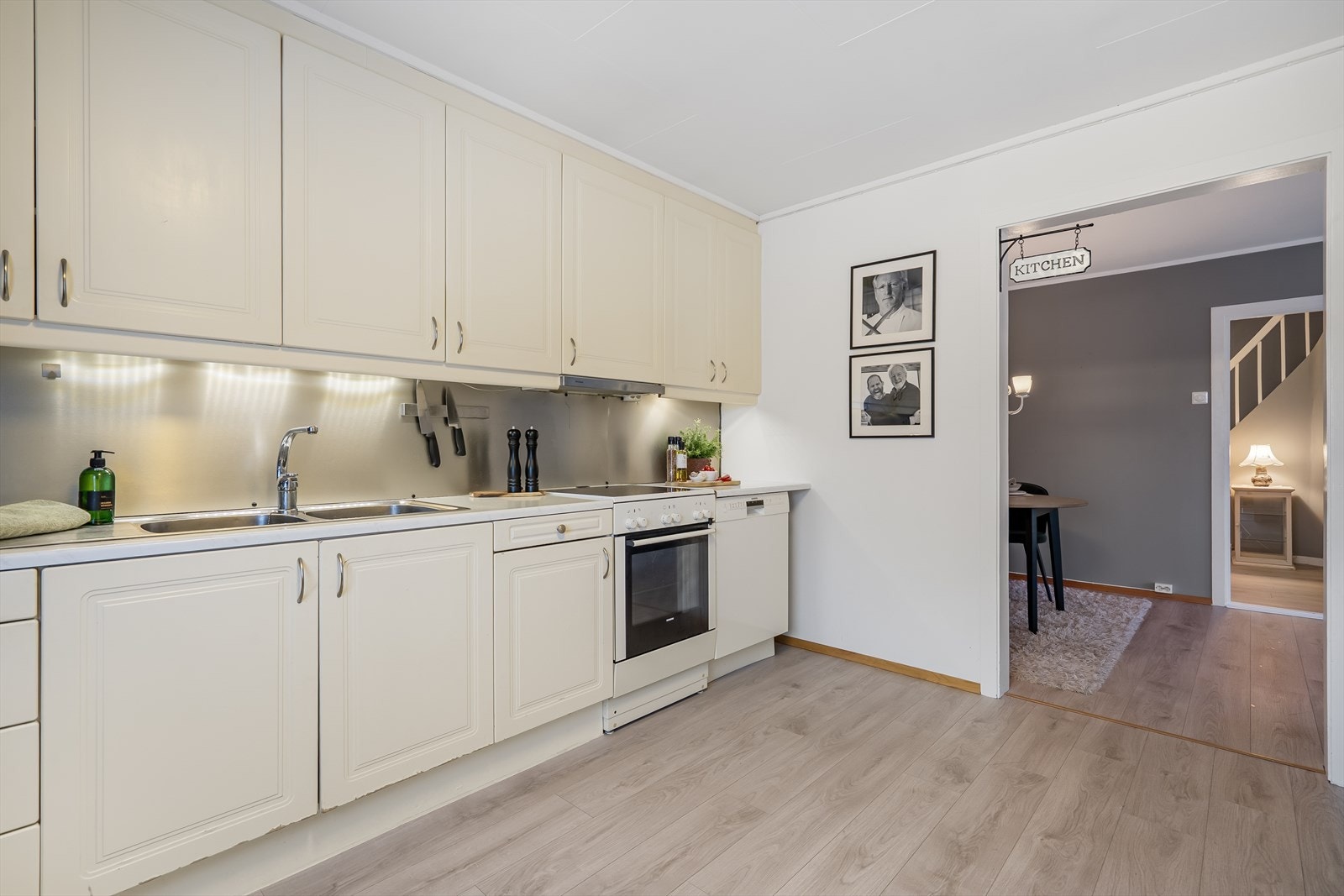 Hjemmet fremstår med et godt utgangspunkt og mange muligheter Galleribilde