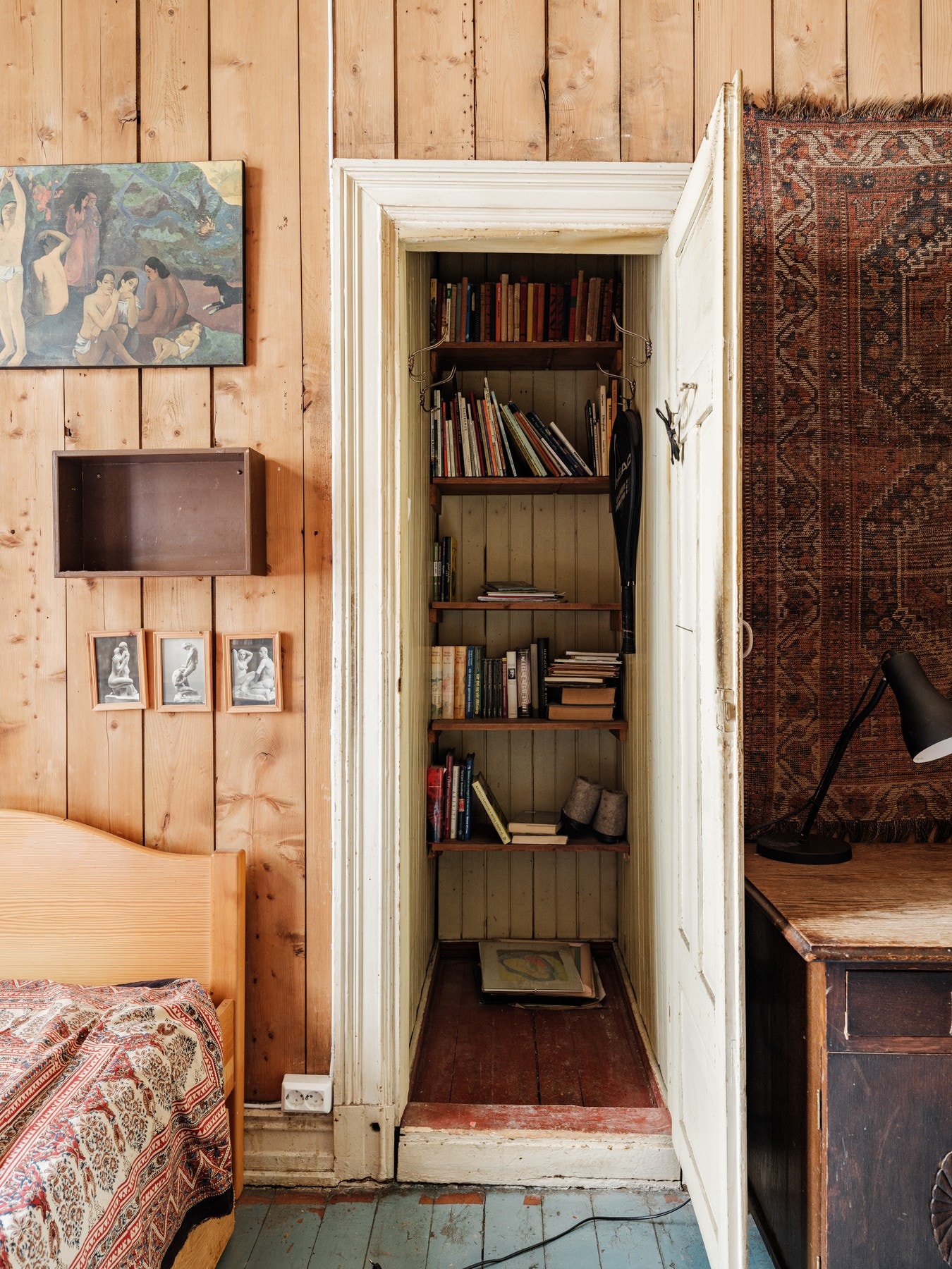 Praktisk kott/bodrom på hovedsoverommet. Galleribilde