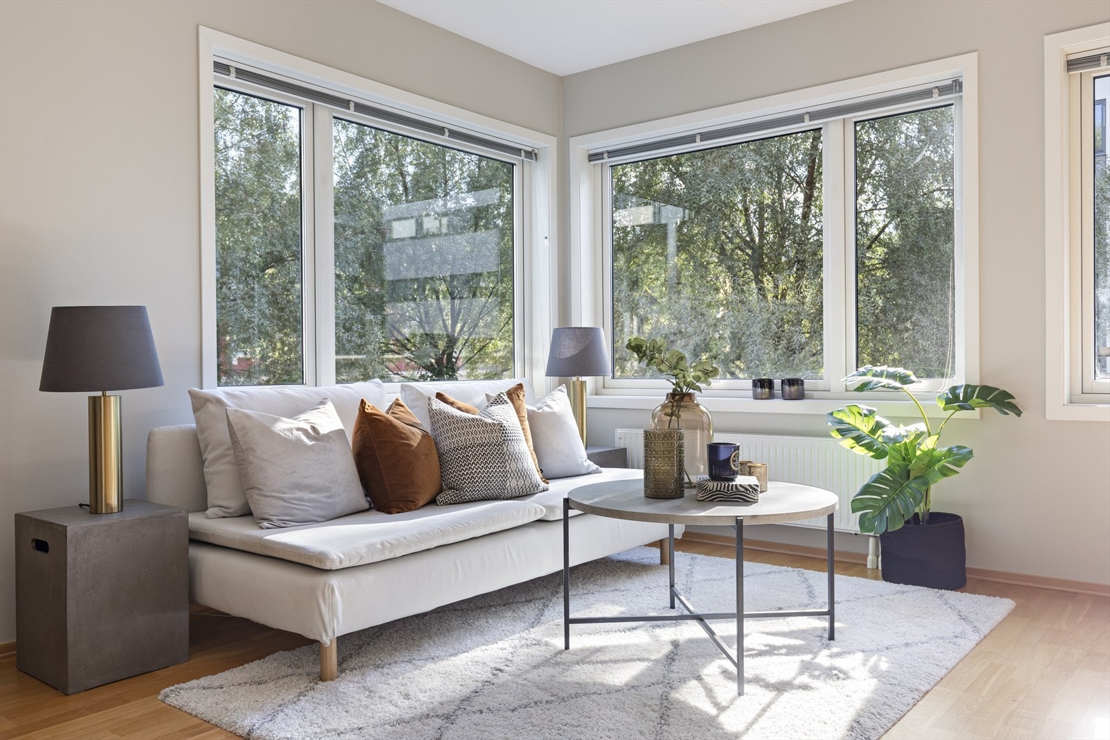 Hjørneleilighet med rikelig lysinnslipp og flotte vindusflater. Galleribilde