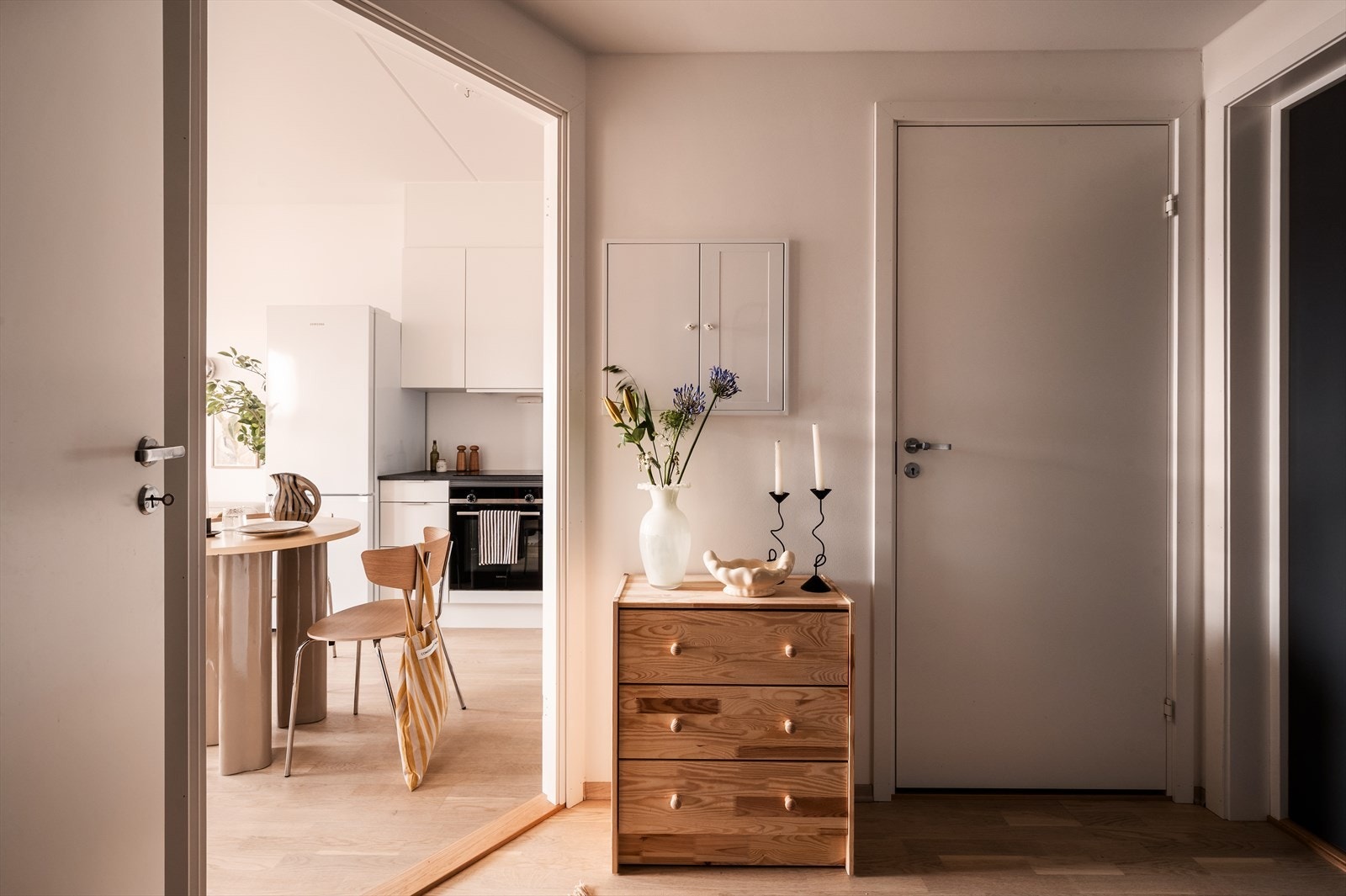 Mellomgang / entré. Galleribilde