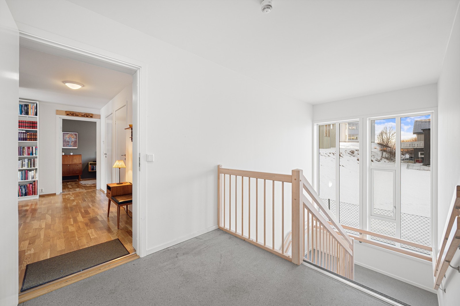 Inngangsparti i felles gang. Galleribilde