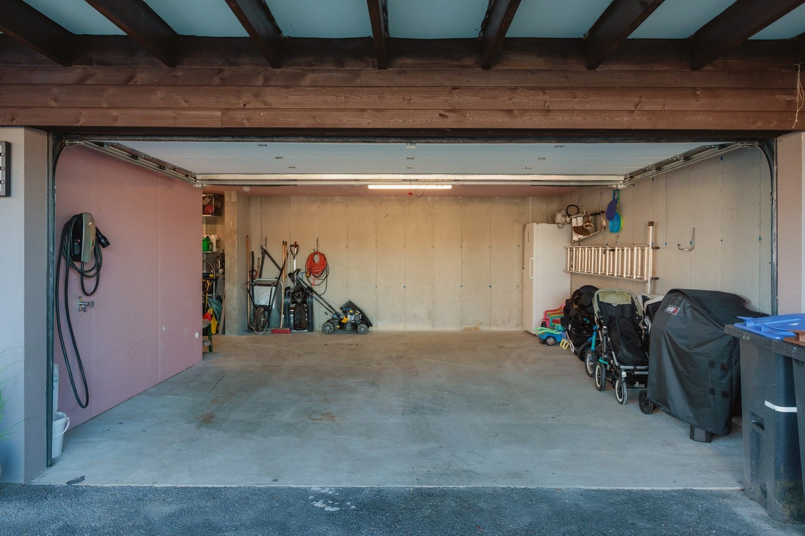 God plass til parkering i garasje! Galleribilde