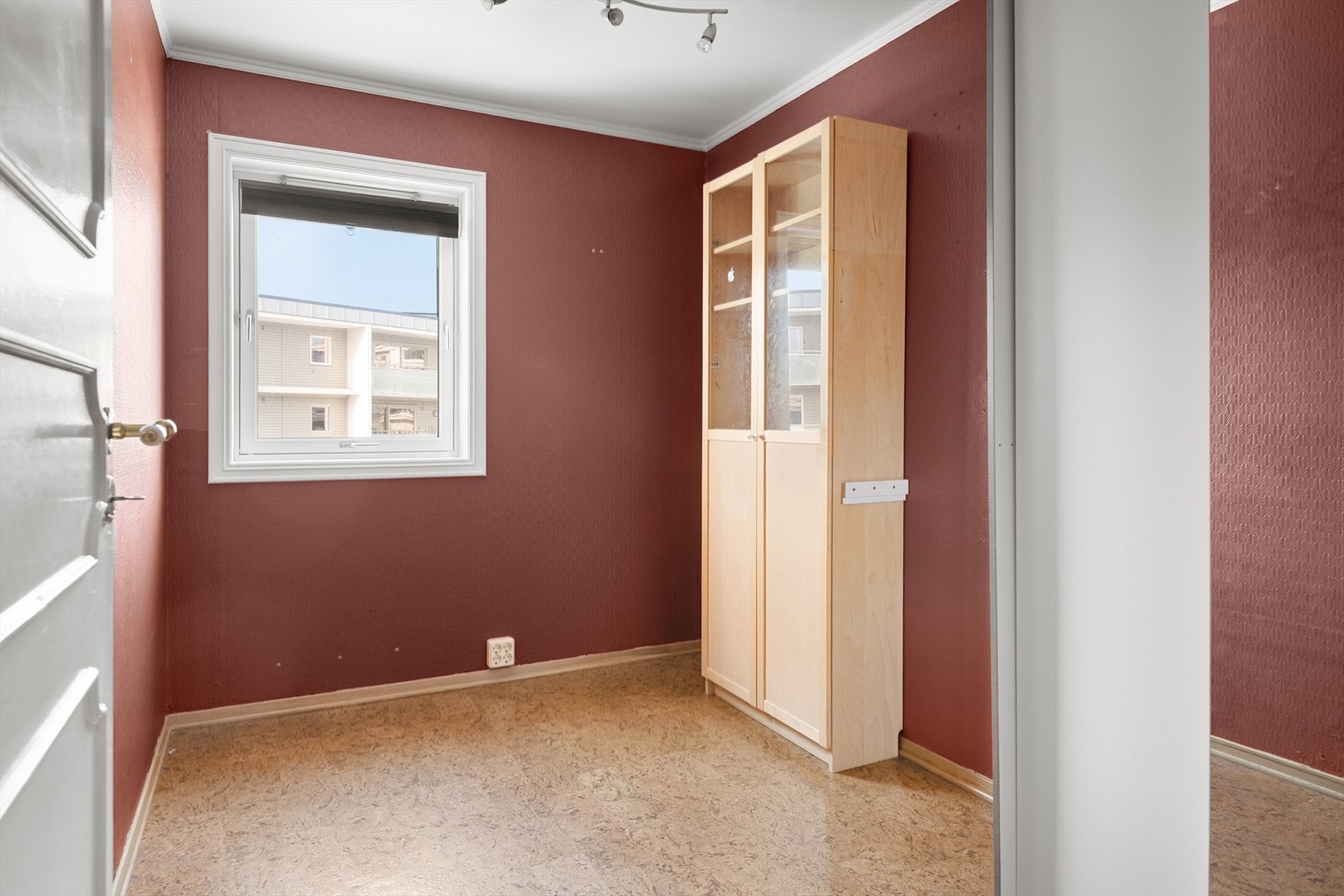 Soverom 2 kan fint benyttes som barneværelse, gjesterom eller kontor. Galleribilde