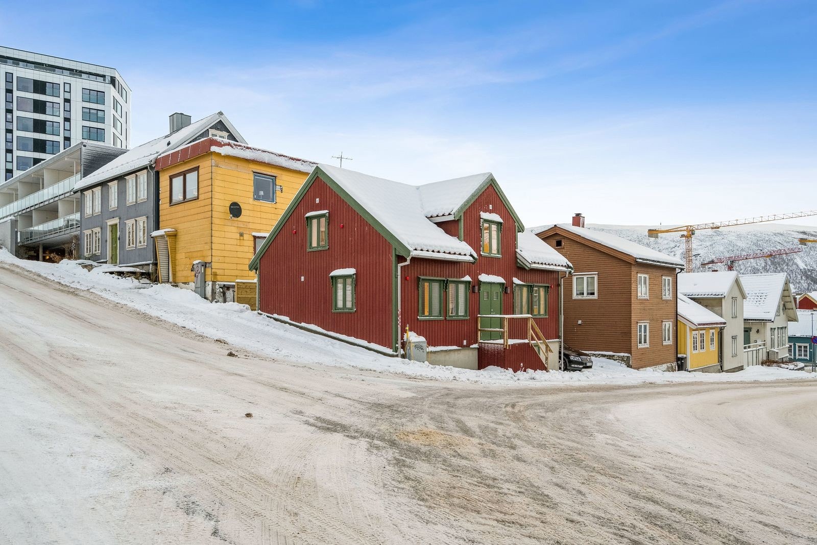 Send info om deg selv og ditt telefonnummer til kontakt@sneutleie.no eller via 'send melding'!