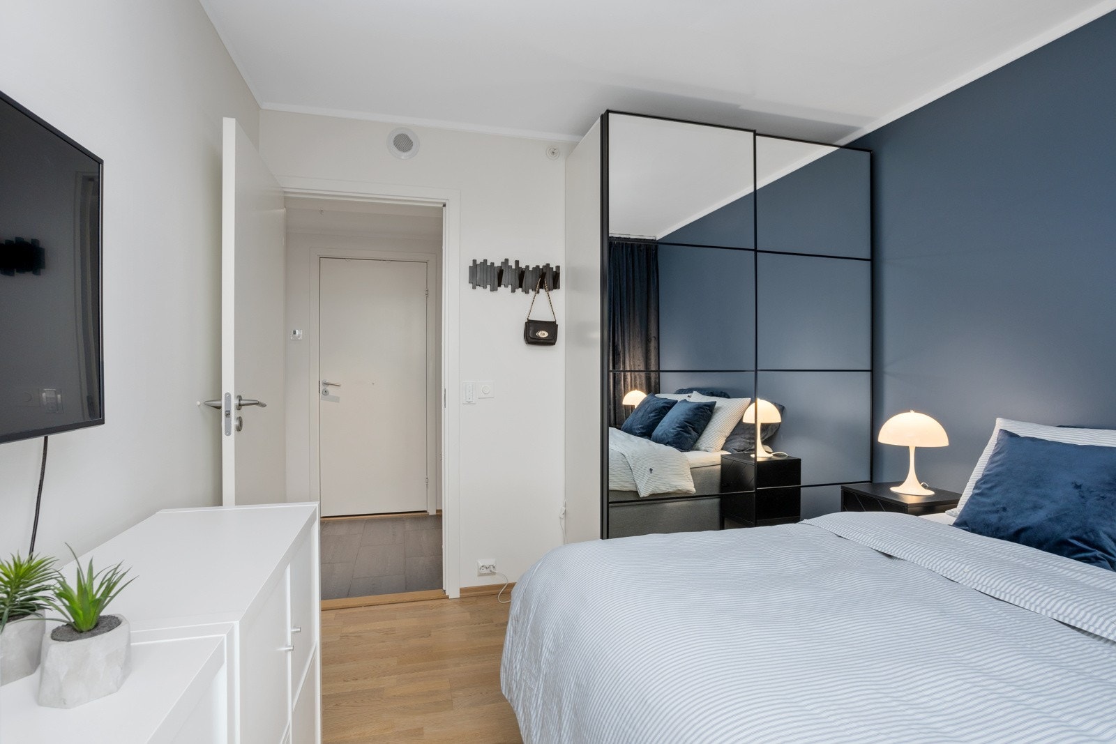 Hovedsoverommet er omlag 10 kvm. Galleribilde