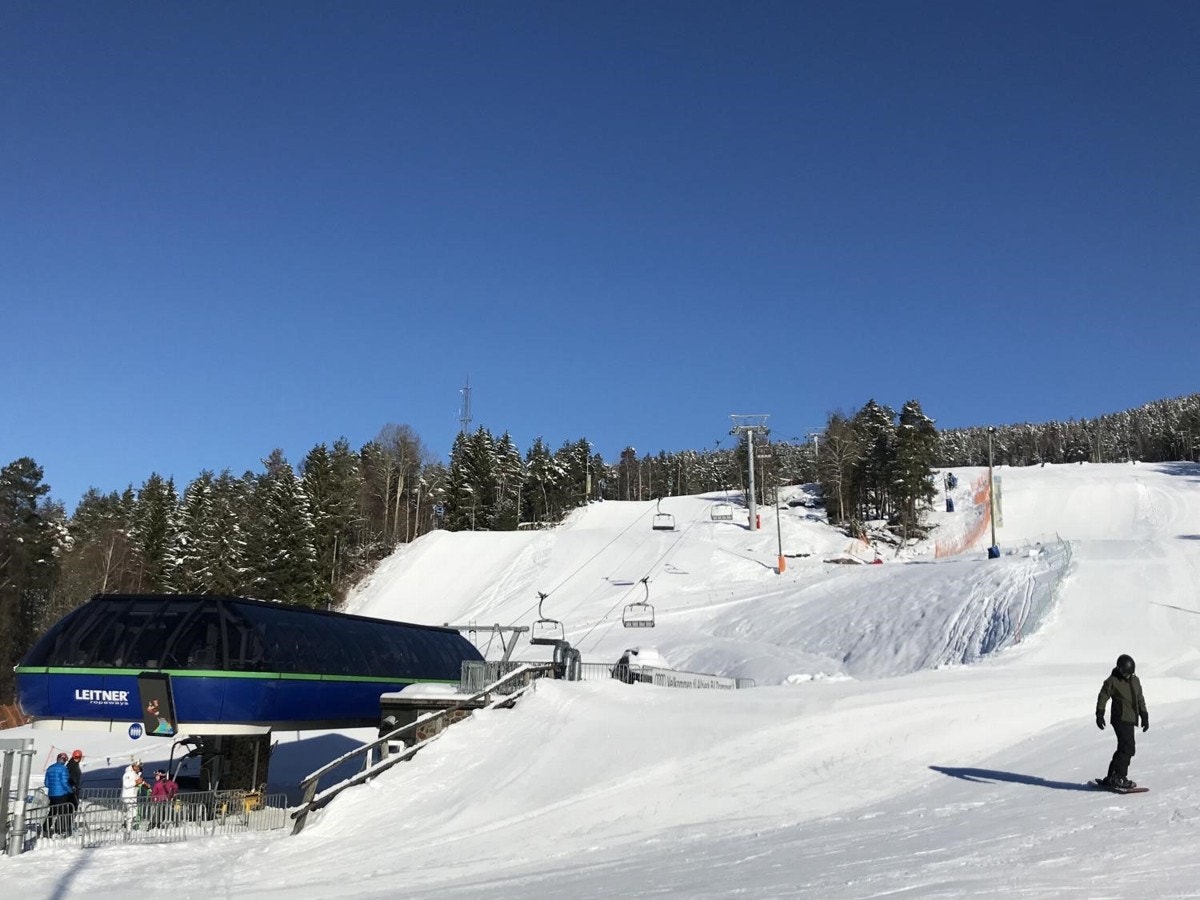 Drammen skisenter, alpin- og sykkelanlegg kun 5 minutters kjøretur fra boligen. Galleribilde