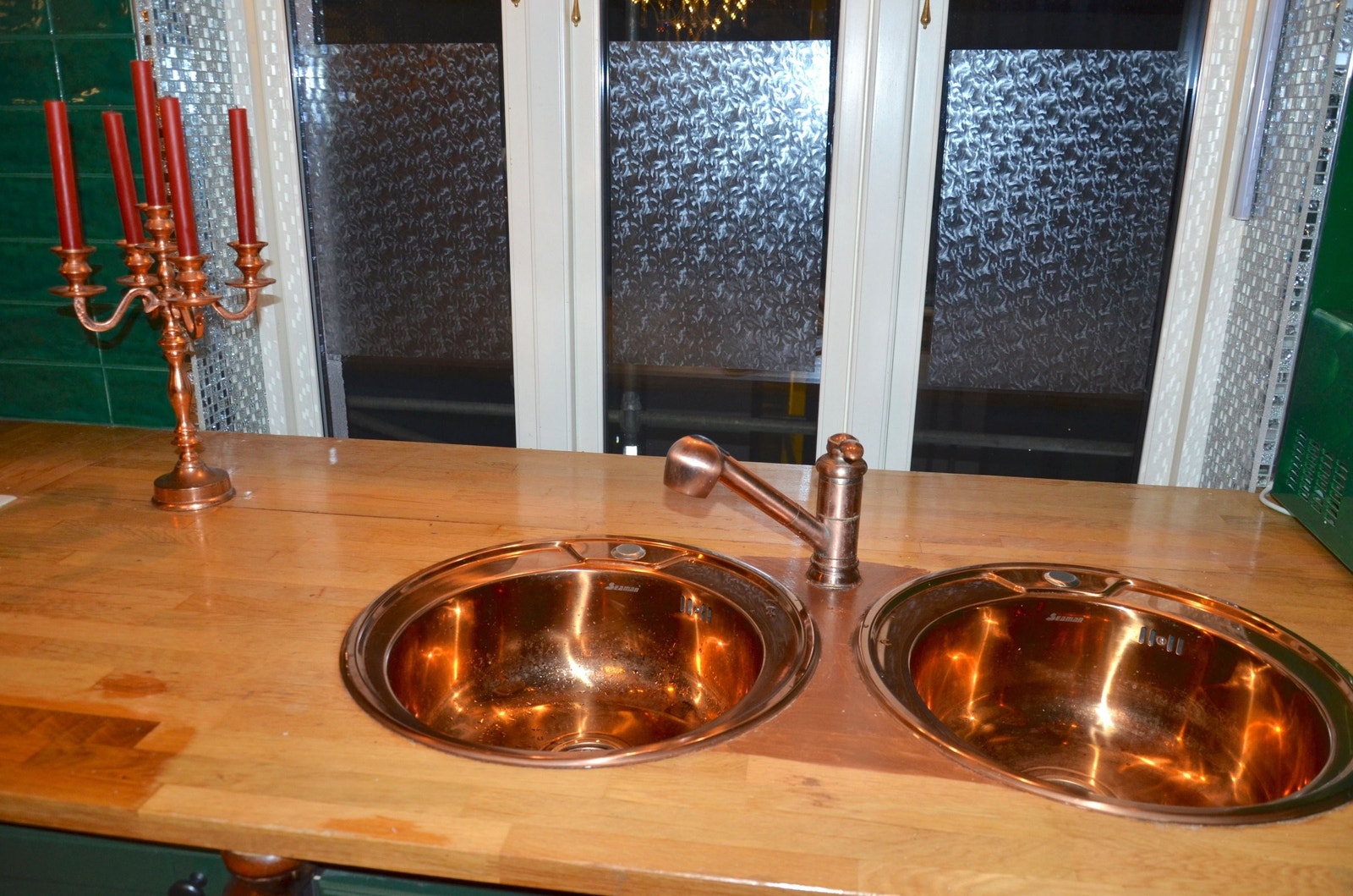 Allrom: To vasker i kobber. Galleribilde