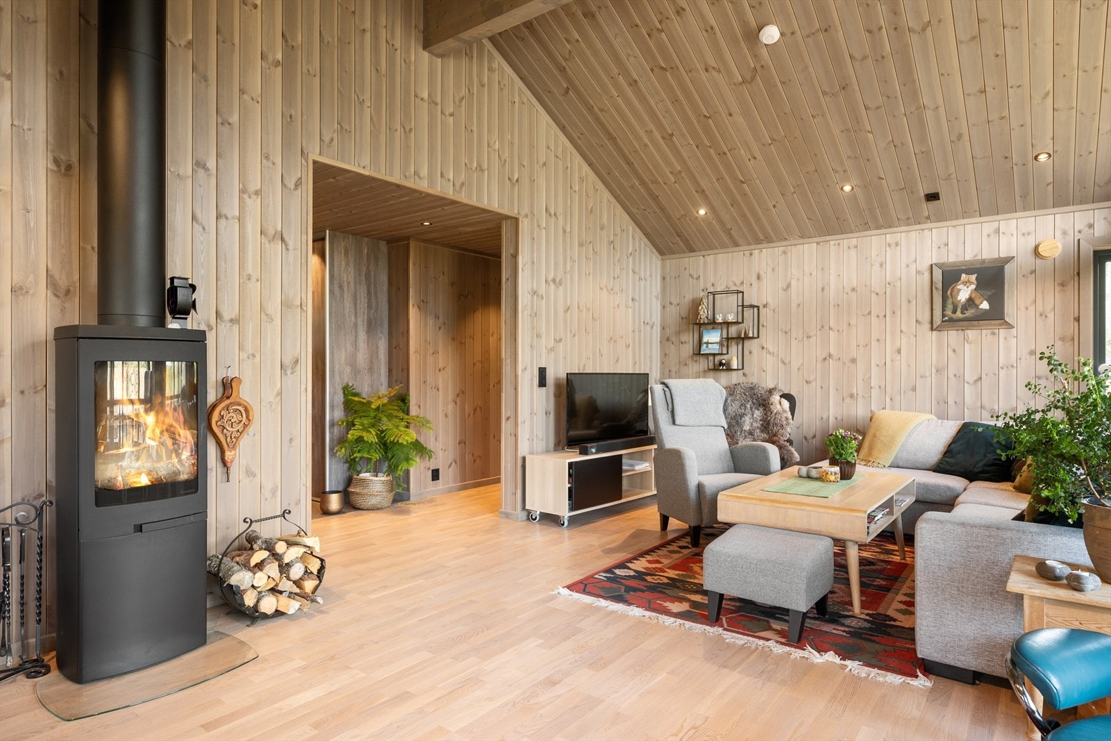 En hyggelig peisovn bidrar til både varme og ekstra hygge. Galleribilde