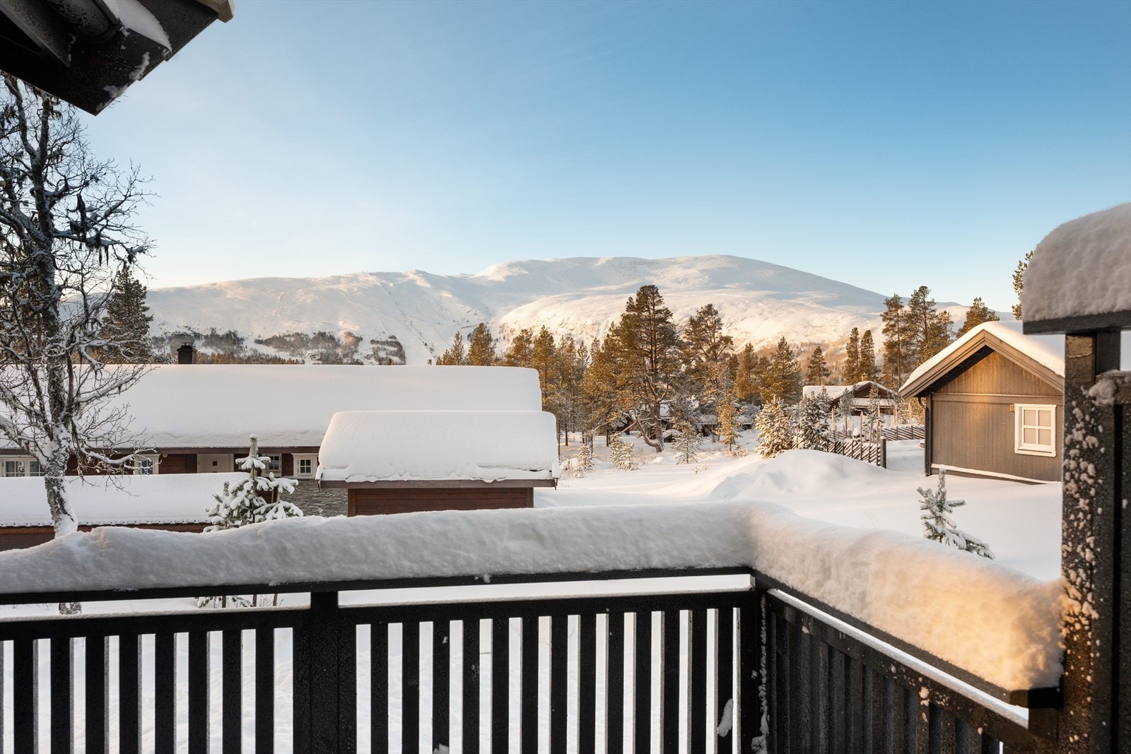 Terrassen ligger vendt mot vest og er ca 40 kvm. Galleribilde