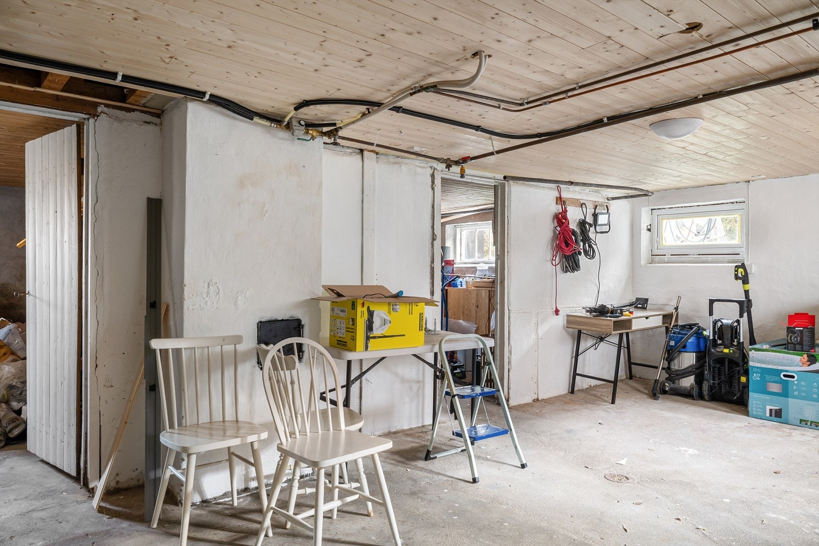 - Kjeller med flere boder og gode oppbevaringsmuligheter - Galleribilde