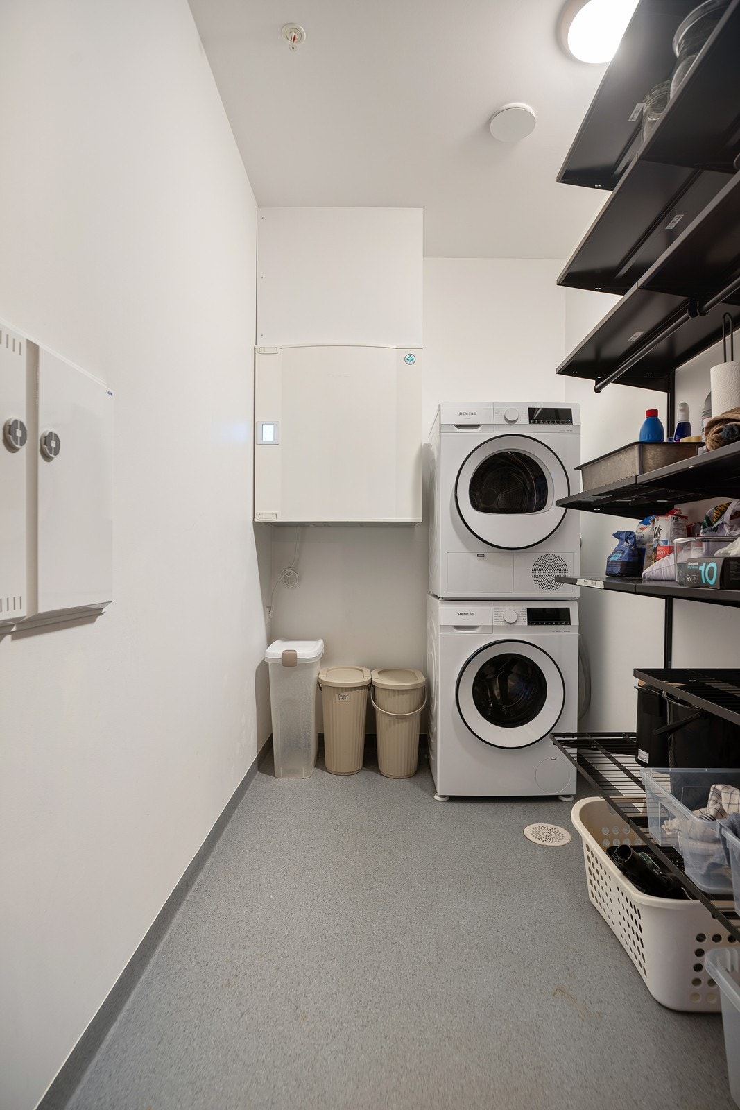 Praktisk vaskerom og teknisk bod Galleribilde