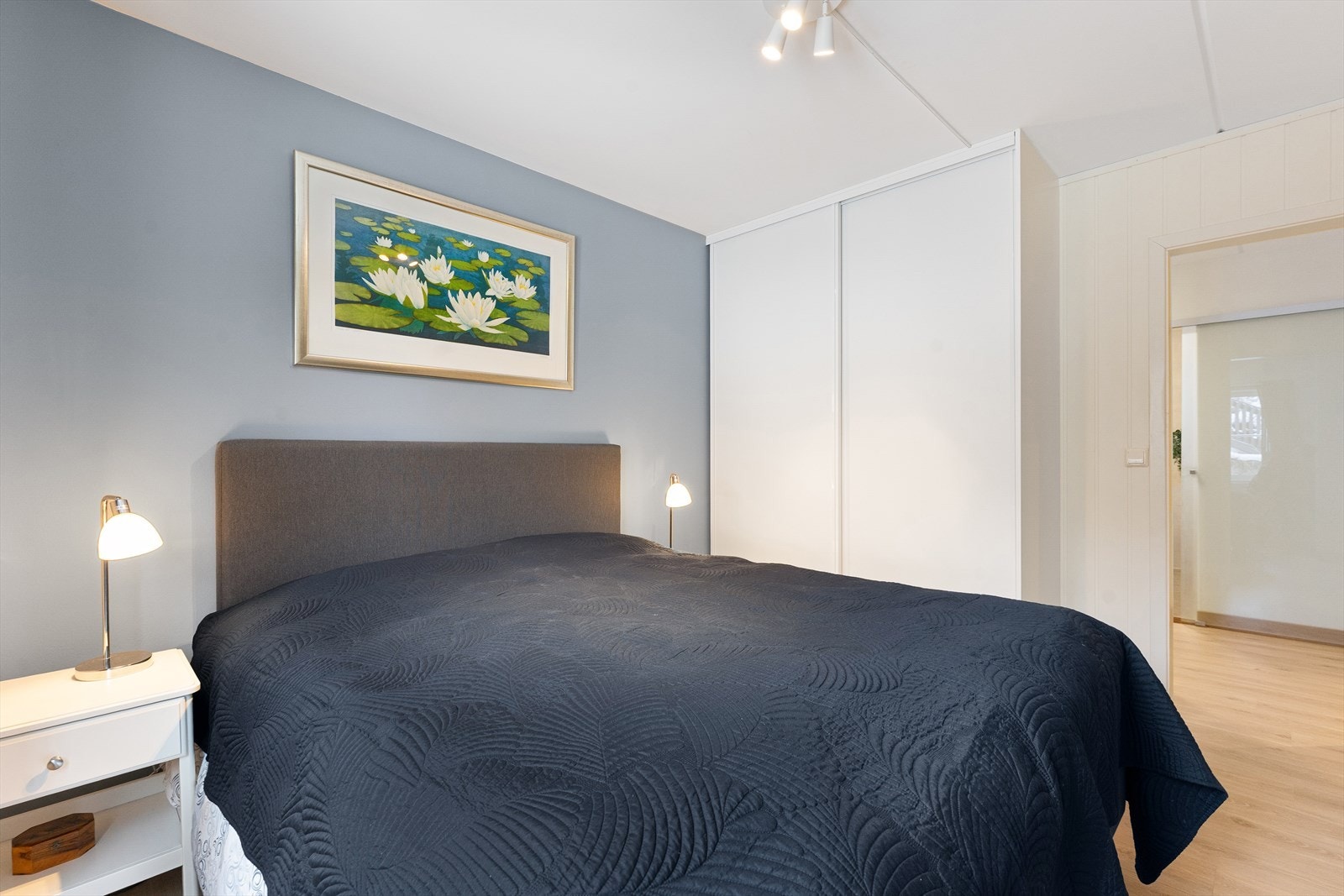 Romslig hovedsoverom. Galleribilde