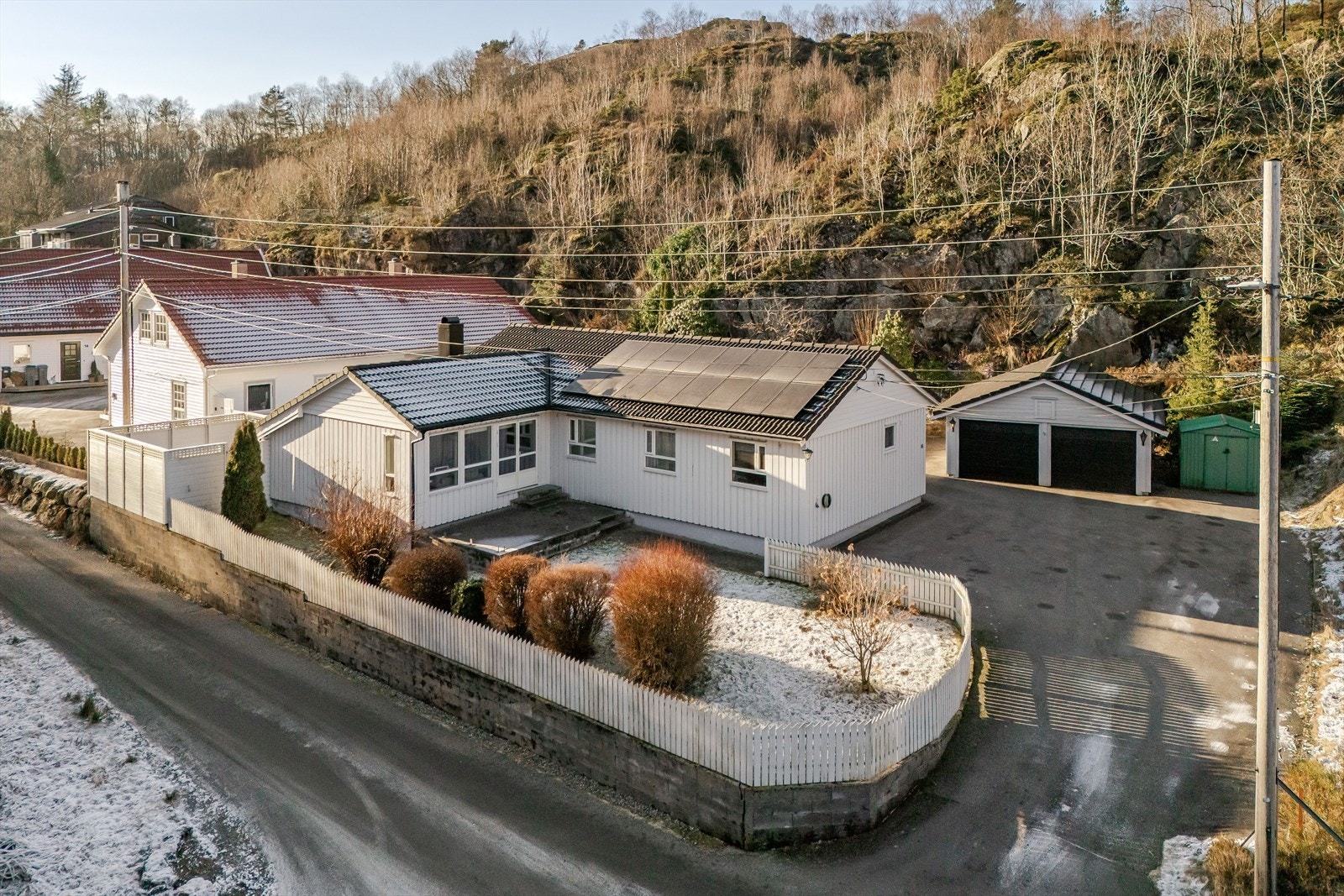 Aktiv Eiendomsmegling v/Fredrik Tøsdal har gleden av å presentere Nordre Drotningsvik 16! Galleribilde