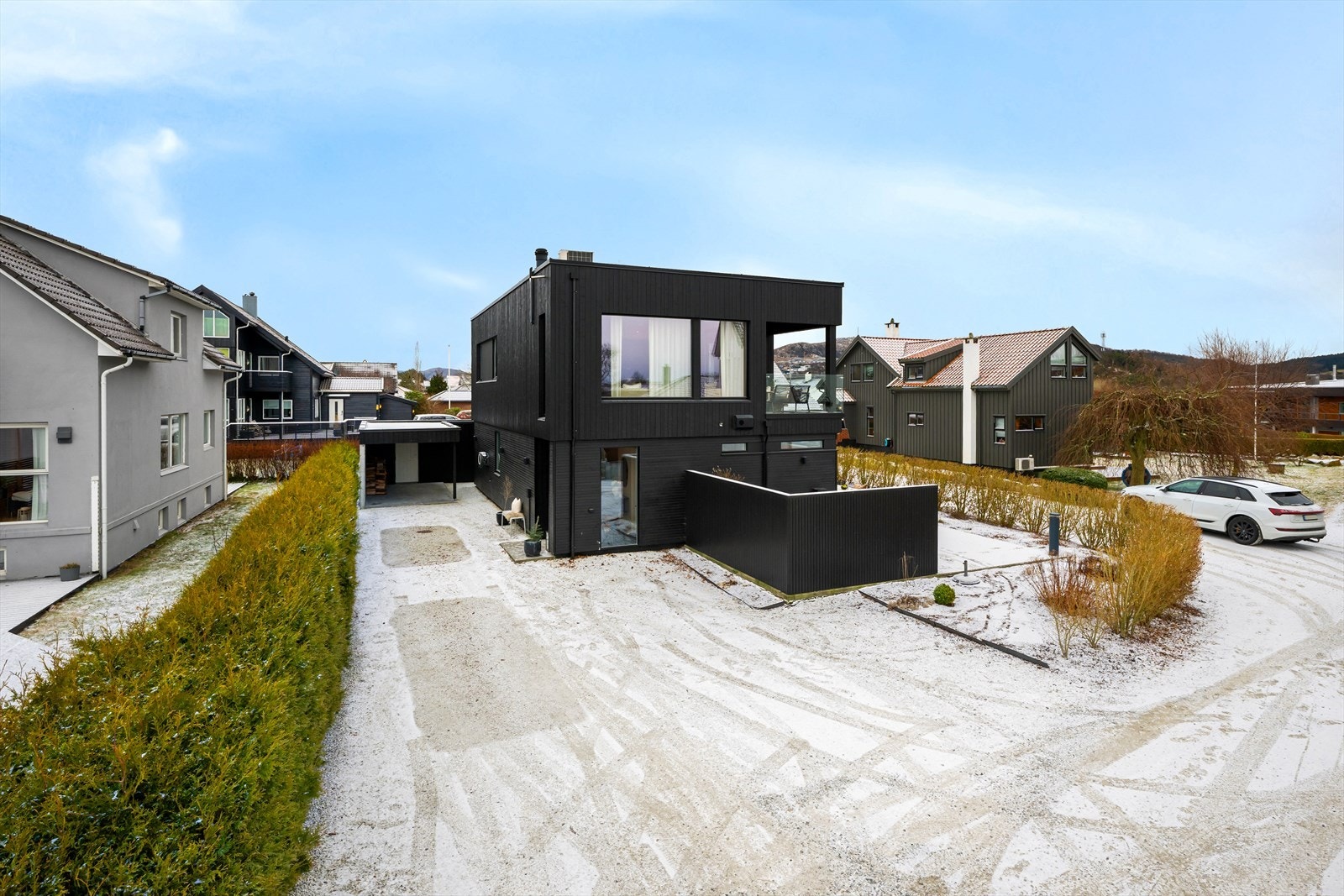 En virkelig innbydende, smart løst bolig for både unge eller voksne par m/utleie, evt om du har ungdom som vil ha egen avdeling. Galleribilde