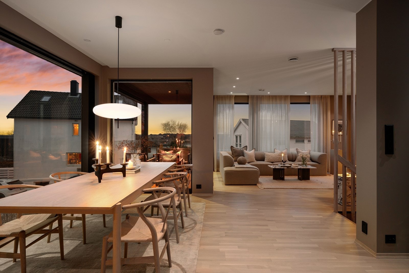 Dan Chruickshank presenterer: Delikat funkisbolig fra 2020 m/4 soverom/2 stuer/2 bad eller utleie/ungdomsavdeling om du bare trenger noe selv. Galleribilde