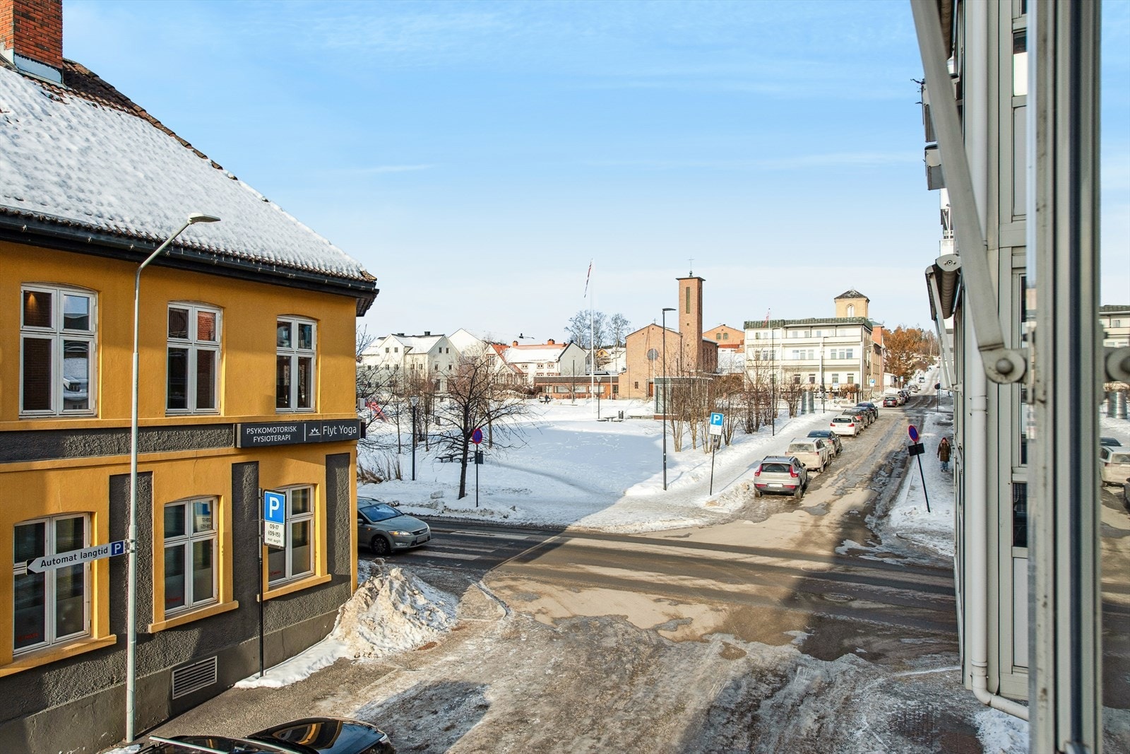 Her bor du i et av Hamars mest ettertraktede områder, med alt du trenger bare noen skritt unna. Galleribilde