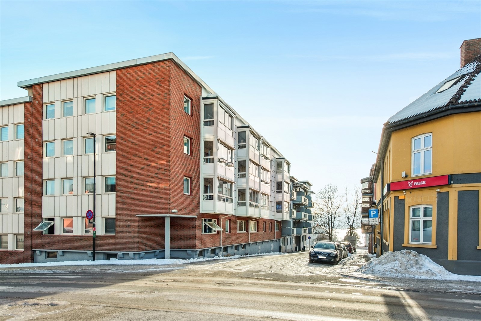 Denne leiligheten tilbyr en unik kombinasjon av sentral beliggenhet, urbant byliv og nærhet til flotte rekreasjonsområder. Galleribilde