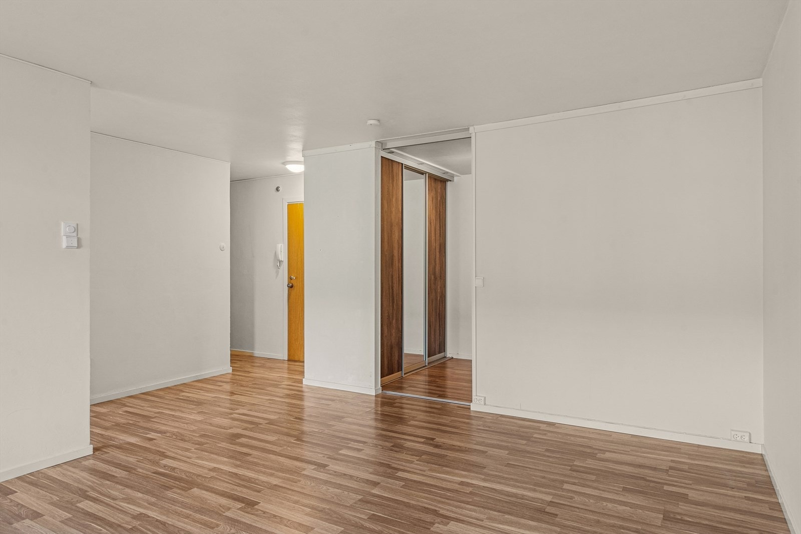 Her får du god plass til å møblere etter egne behov og ønsker, slik at du enkelt kan skape en stue som passer din livsstil. Galleribilde