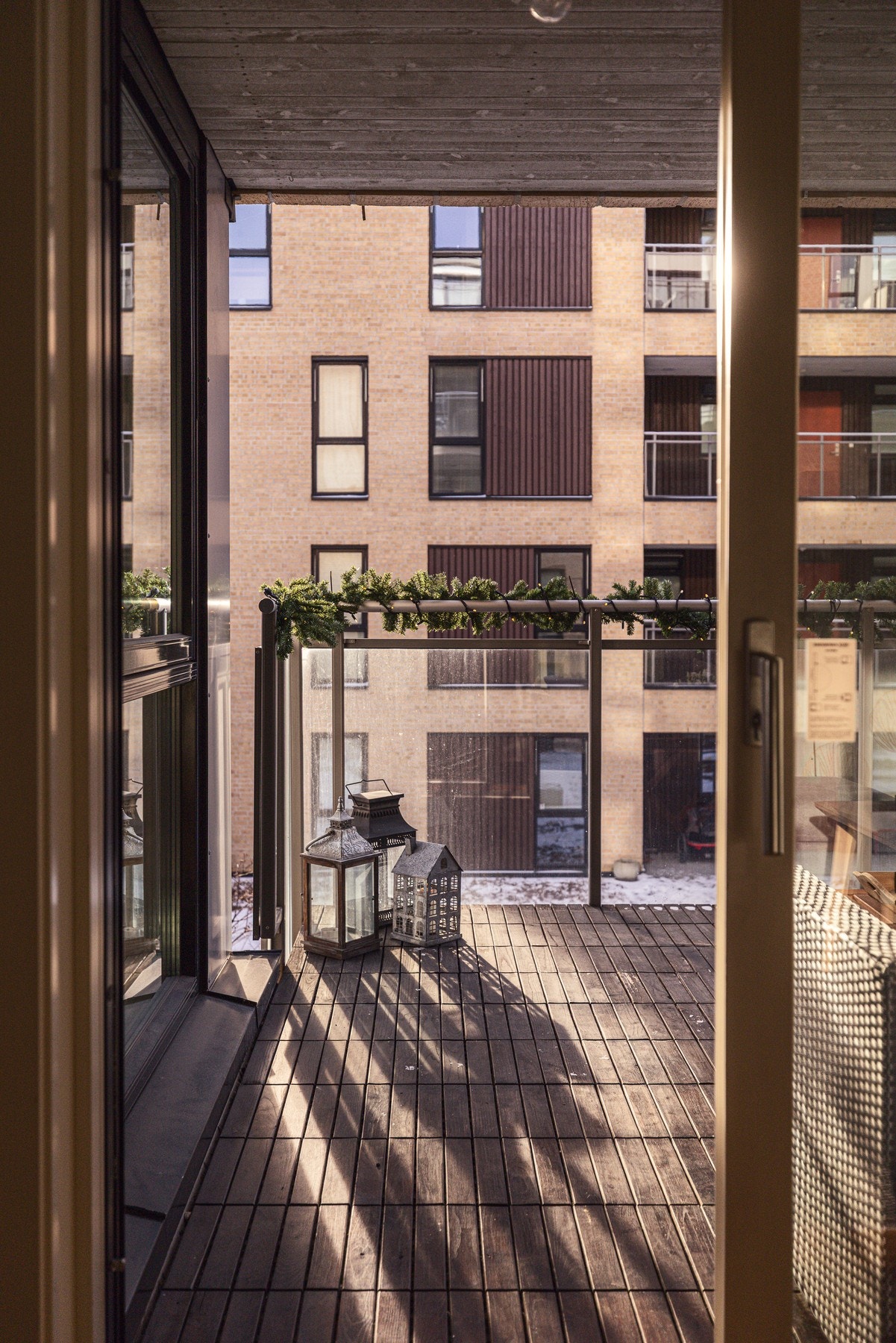 Fra stuen har man direkte adkomst til balkongen. Galleribilde