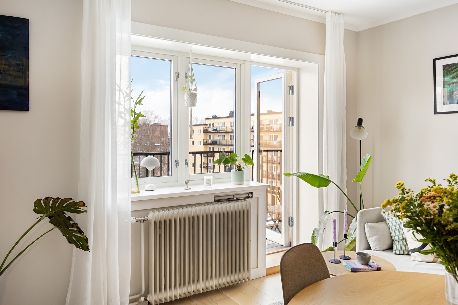 Fyring og varmtvann er inkludert i felleskostnadene, samt er det ingen dokumentavgift eller forkjøpsrett Galleribilde