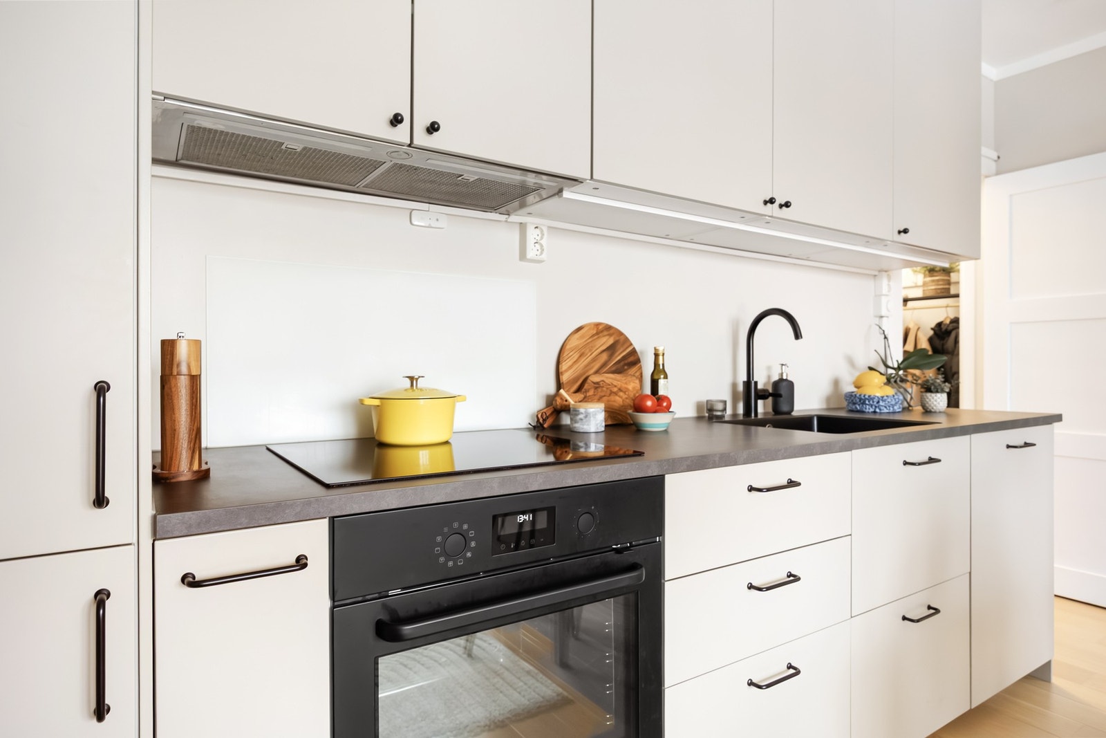 Her er det muligheter for å lage mye god mat, både i hverdags og ved selskap Galleribilde