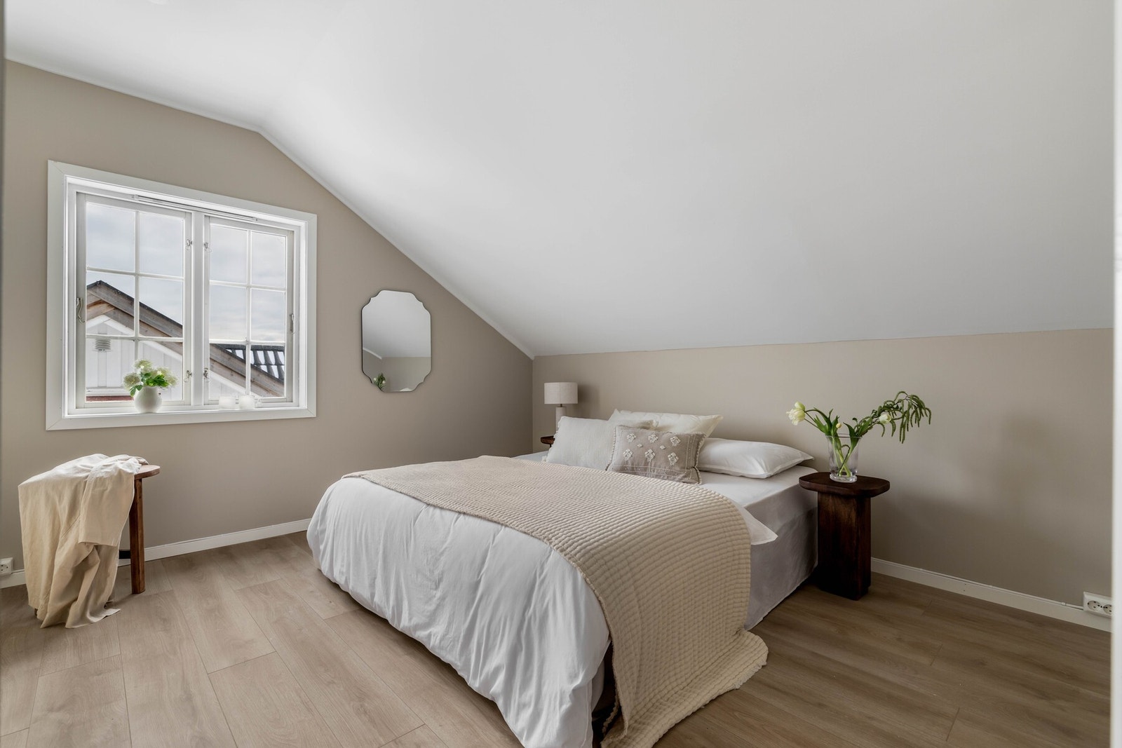 I andre etasje finner du tre fine soverom. Galleribilde