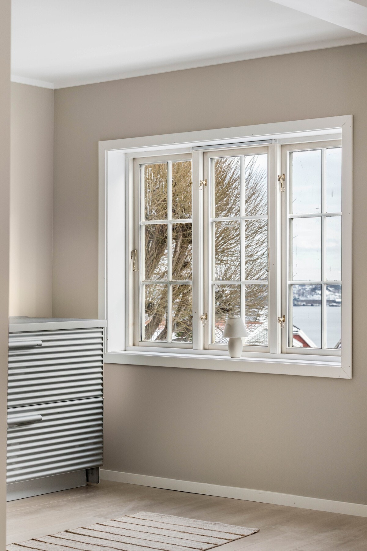 Boligen er opprinnelig oppført i 1927 og fikk en betydelig innvendig oppgradering i 2025. Galleribilde