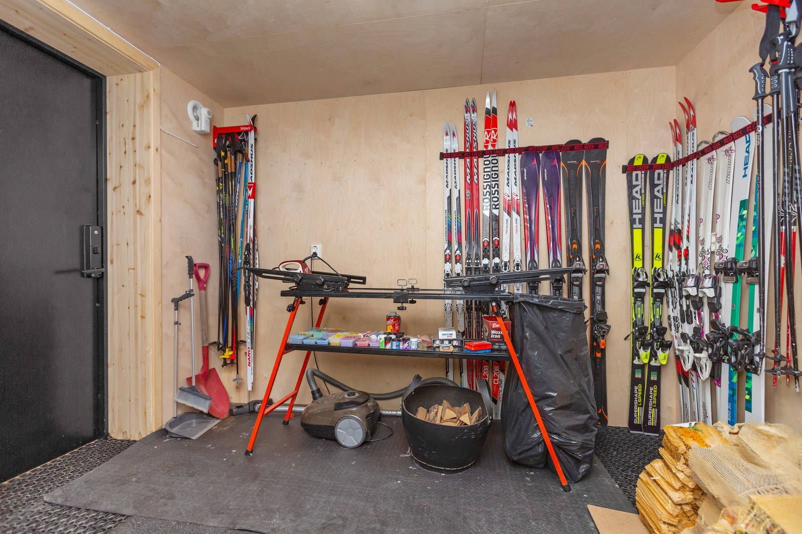 Stor sportsbod/smørebod. Galleribilde