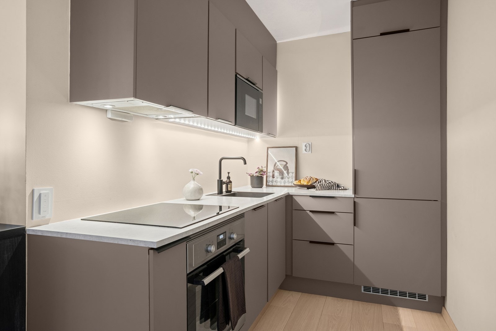 Lekkert HTH-kjøkken fra 2021. Galleribilde