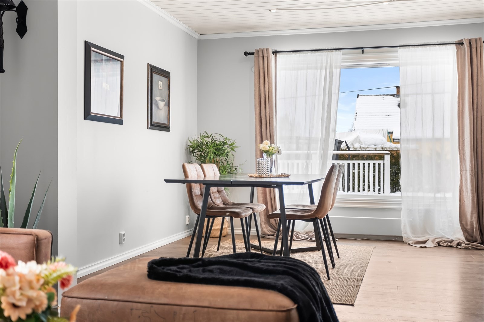 Her er det god plass for hyggelige måltider med familie og venner. Galleribilde