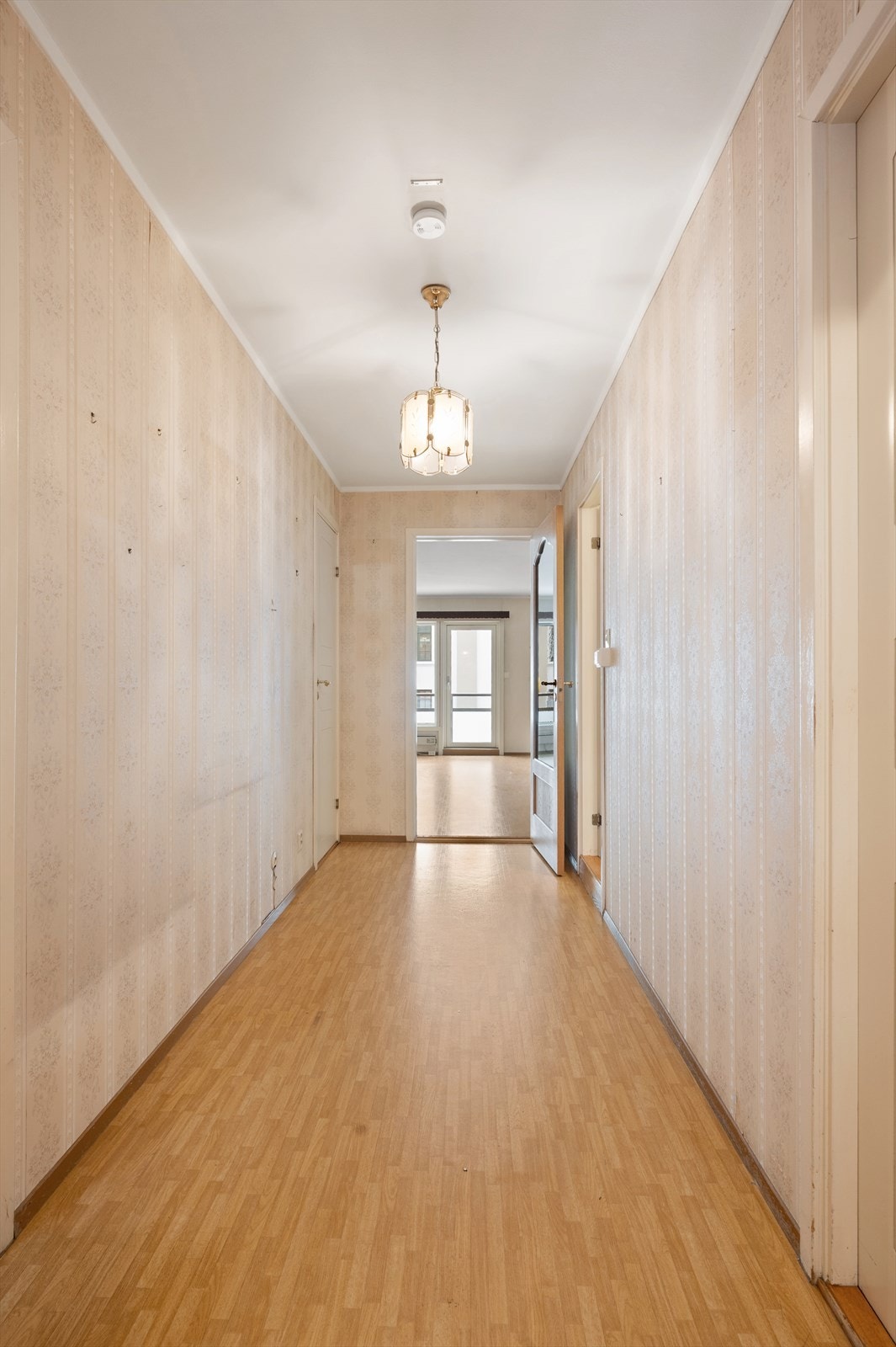 Gang i tilknytning til entre. Galleribilde