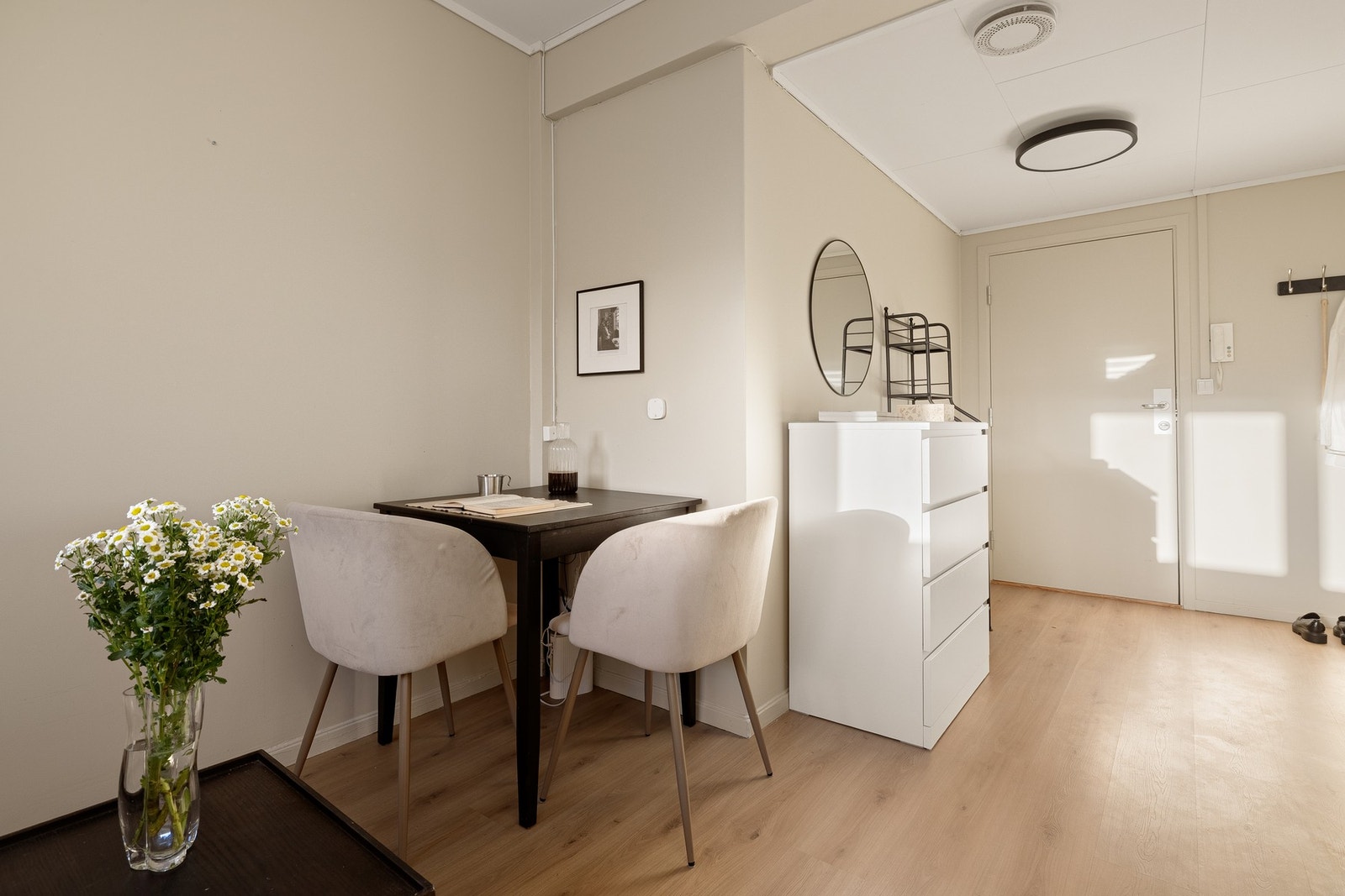 Det er også rom for et mindre spisebord ved behov. Galleribilde