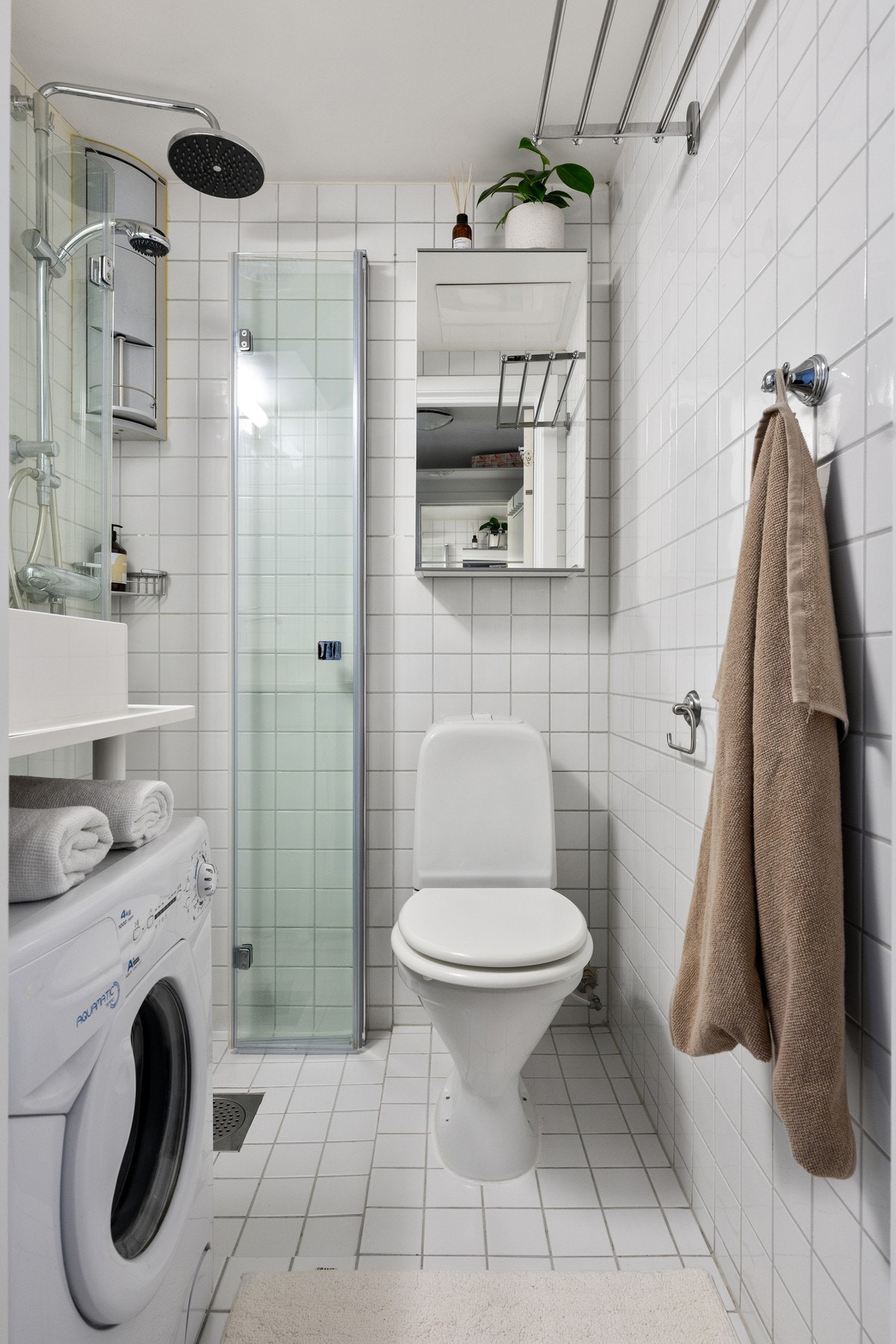 Flott, flislagt bad som ble rehabilitert av borettslaget i 2003. Galleribilde