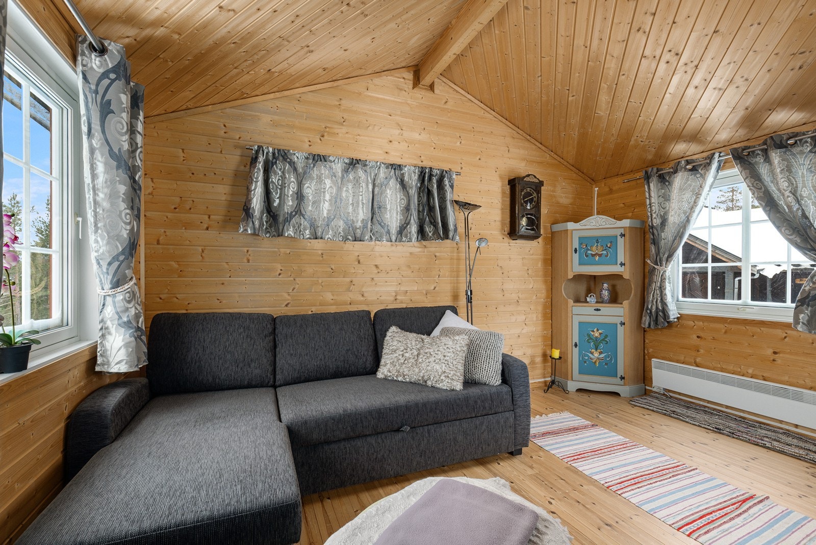 Annekset er praktisk til gjester eller til ungdommen Galleribilde